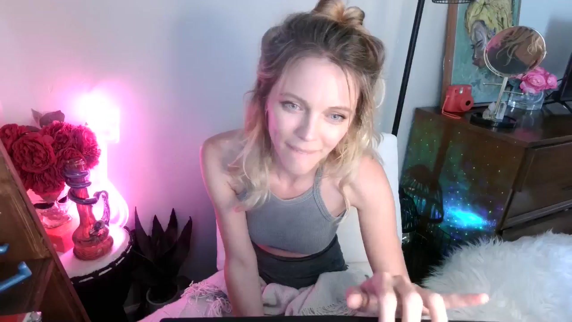 Gallery image thumbnail from OraYoung's myfreecams stream on, 07/01/2024, 22:39 image 14 of 20