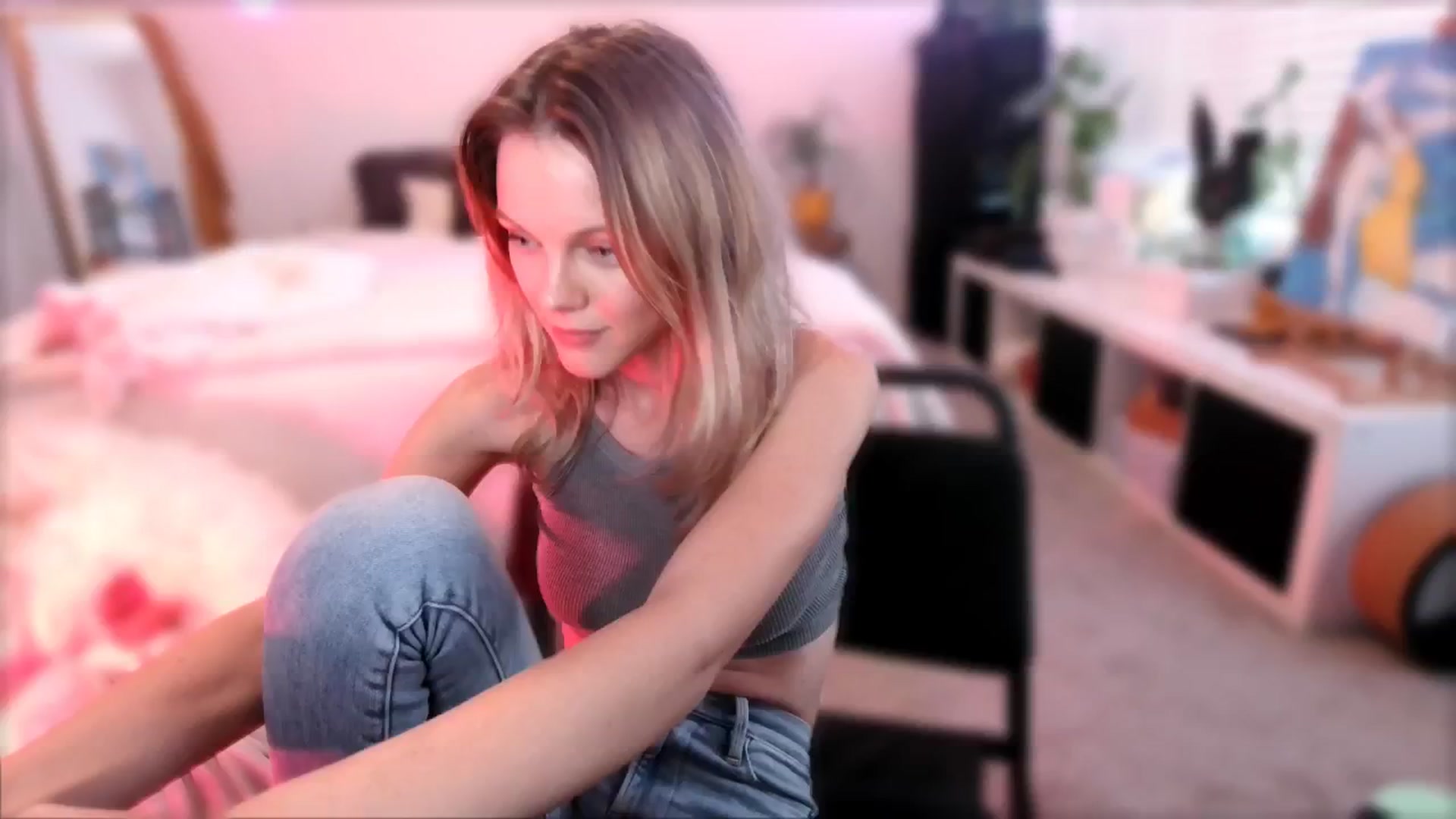 Gallery image thumbnail from OraYoung's myfreecams stream on, 09/01/2024, 24:20 image 15 of 20