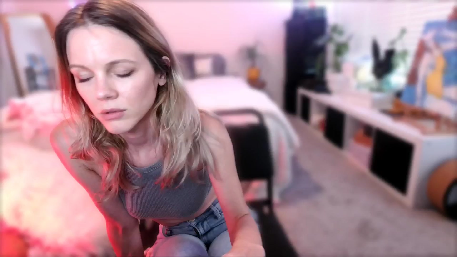 Gallery image thumbnail from OraYoung's myfreecams stream on, 09/01/2024, 01:51 image 9 of 20