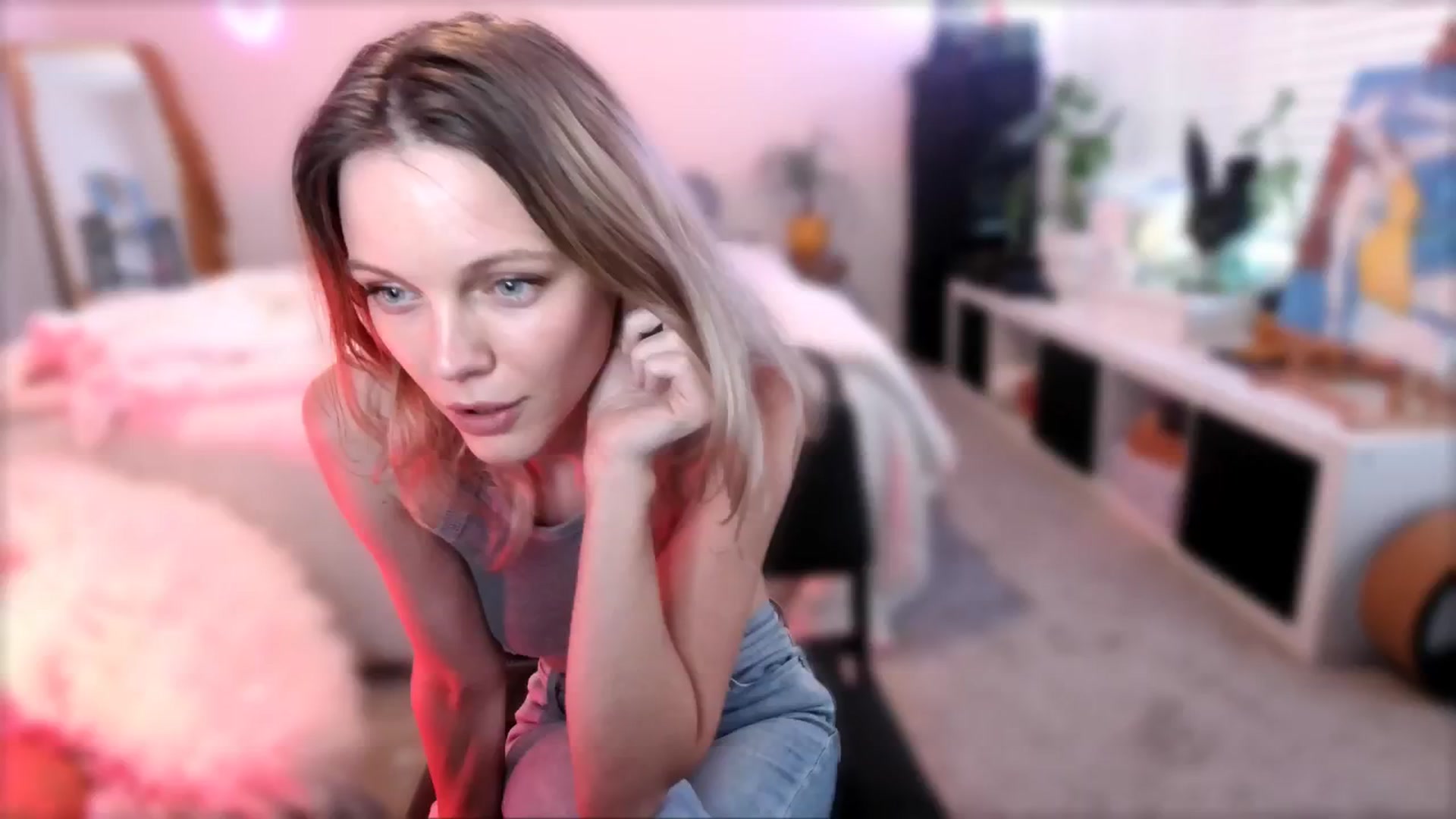 Gallery image thumbnail from OraYoung's myfreecams stream on, 09/01/2024, 01:51 image 7 of 20