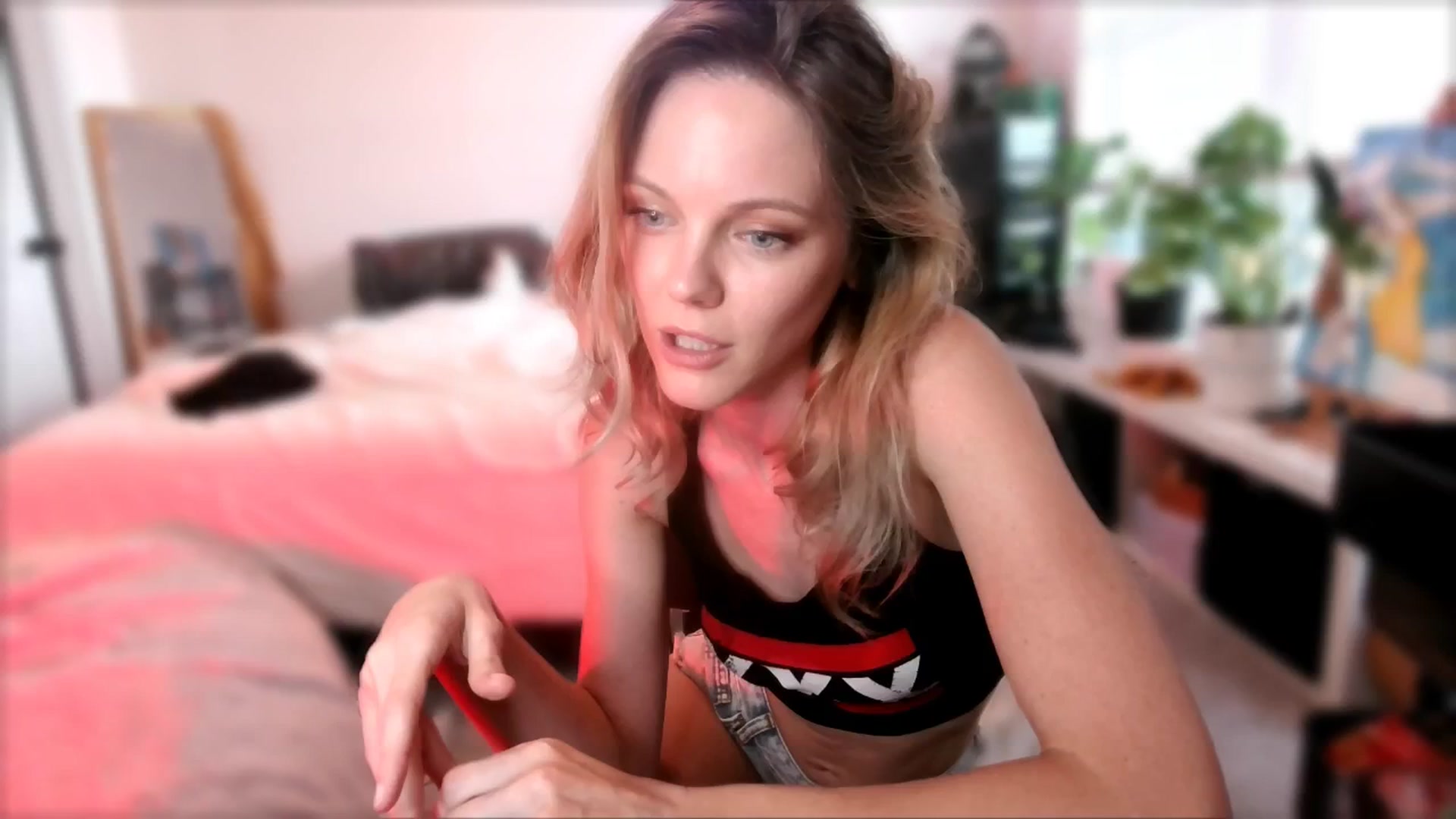 Gallery image thumbnail from OraYoung's myfreecams stream on, 09/02/2024, 24:37 image 14 of 20