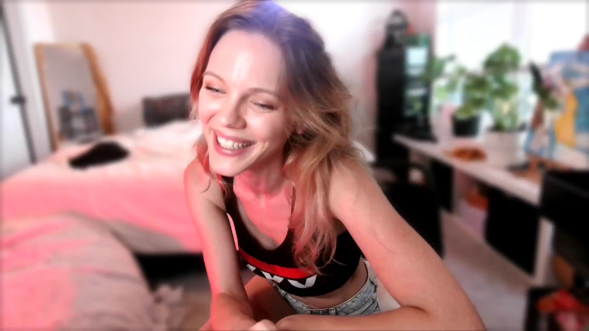 Gallery image thumbnail from OraYoung's myfreecams stream on, 09/02/2024, 24:37 image 15 of 20