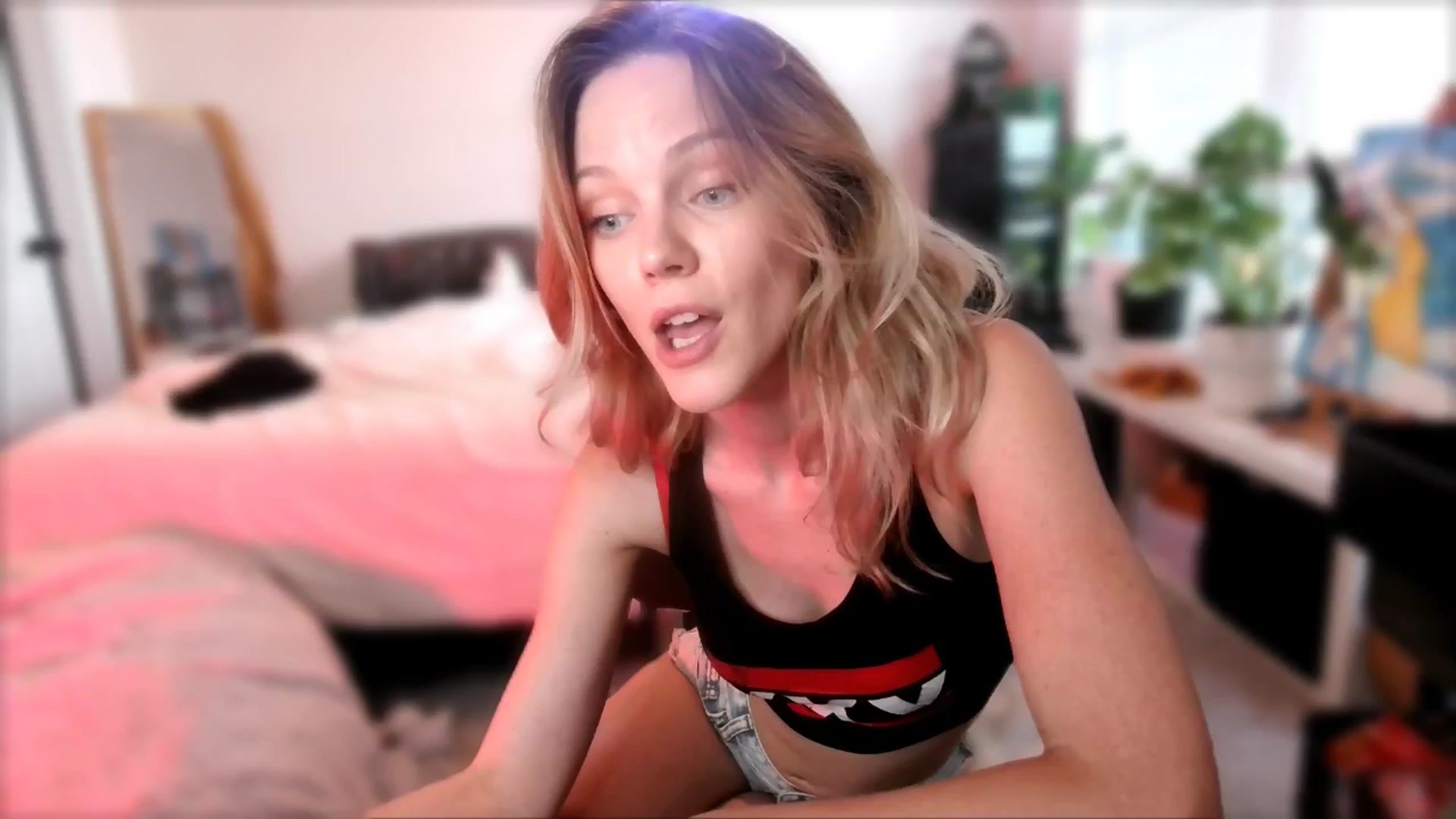 Gallery image thumbnail from OraYoung's myfreecams stream on, 09/02/2024, 24:37 image 17 of 20