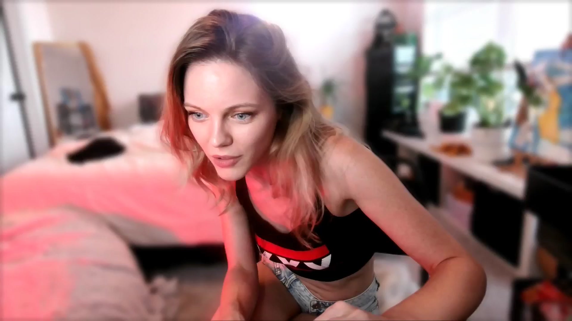 Gallery image thumbnail from OraYoung's myfreecams stream on, 09/02/2024, 24:37 image 13 of 20