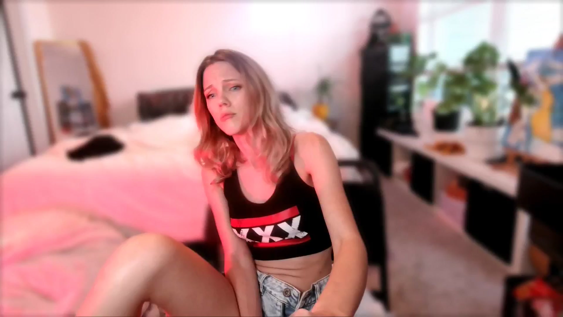 Gallery image thumbnail from OraYoung's myfreecams stream on, 09/02/2024, 02:34 image 5 of 20