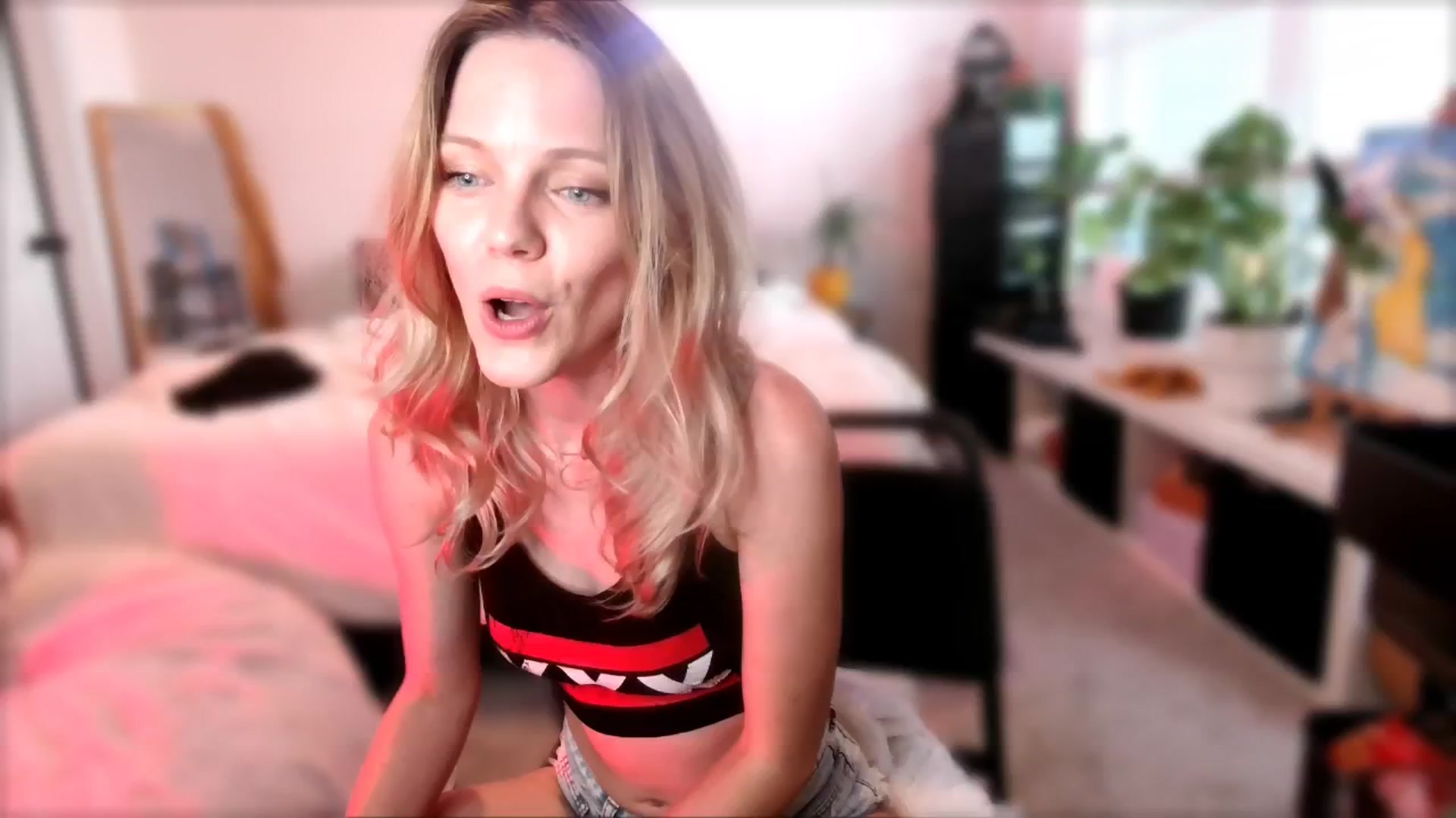 Gallery image thumbnail from OraYoung's myfreecams stream on, 09/02/2024, 02:34 image 4 of 20