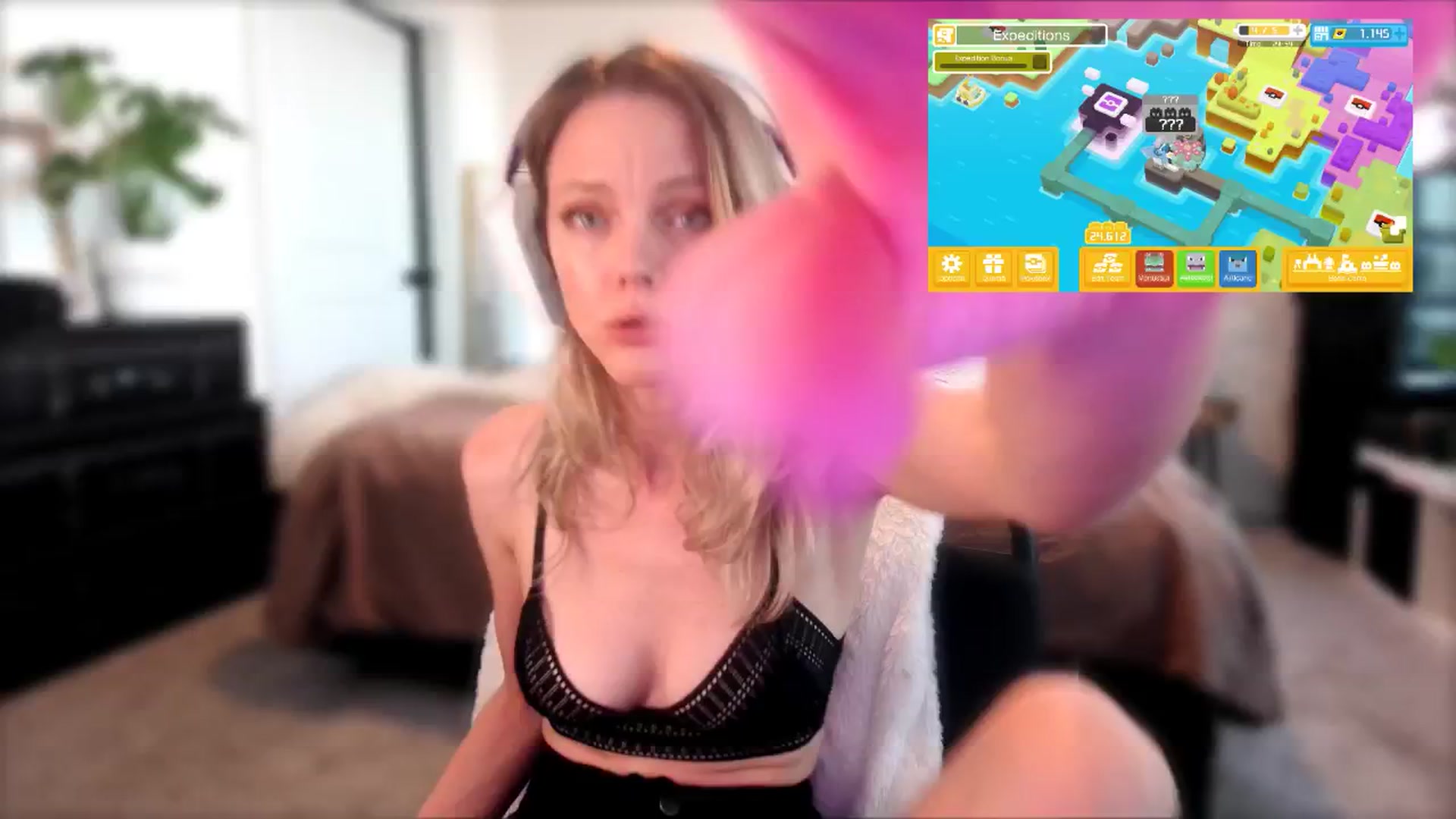 Gallery image thumbnail from OraYoung's myfreecams stream on, 09/15/2024, 24:01 image 2 of 20
