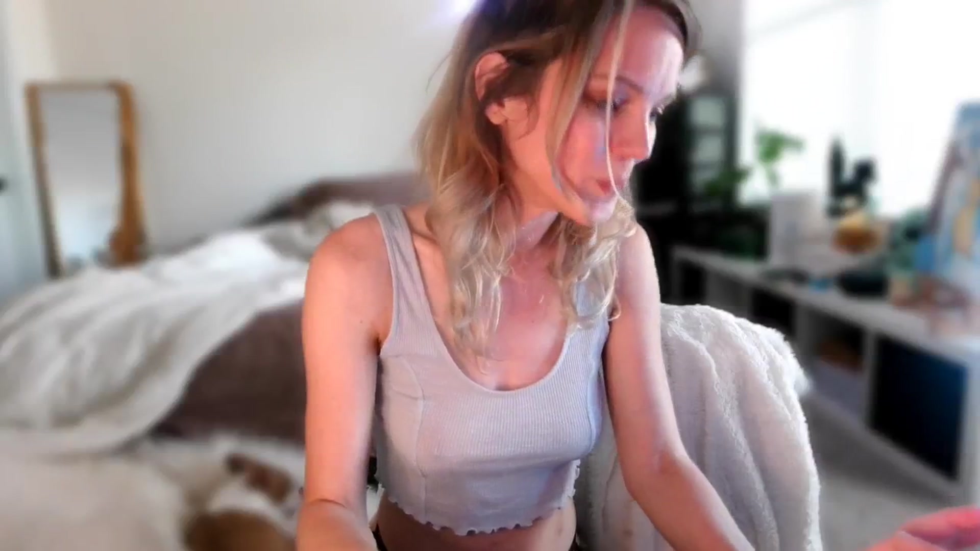 Gallery image thumbnail from OraYoung's myfreecams stream on, 09/15/2024, 21:42 image 15 of 20