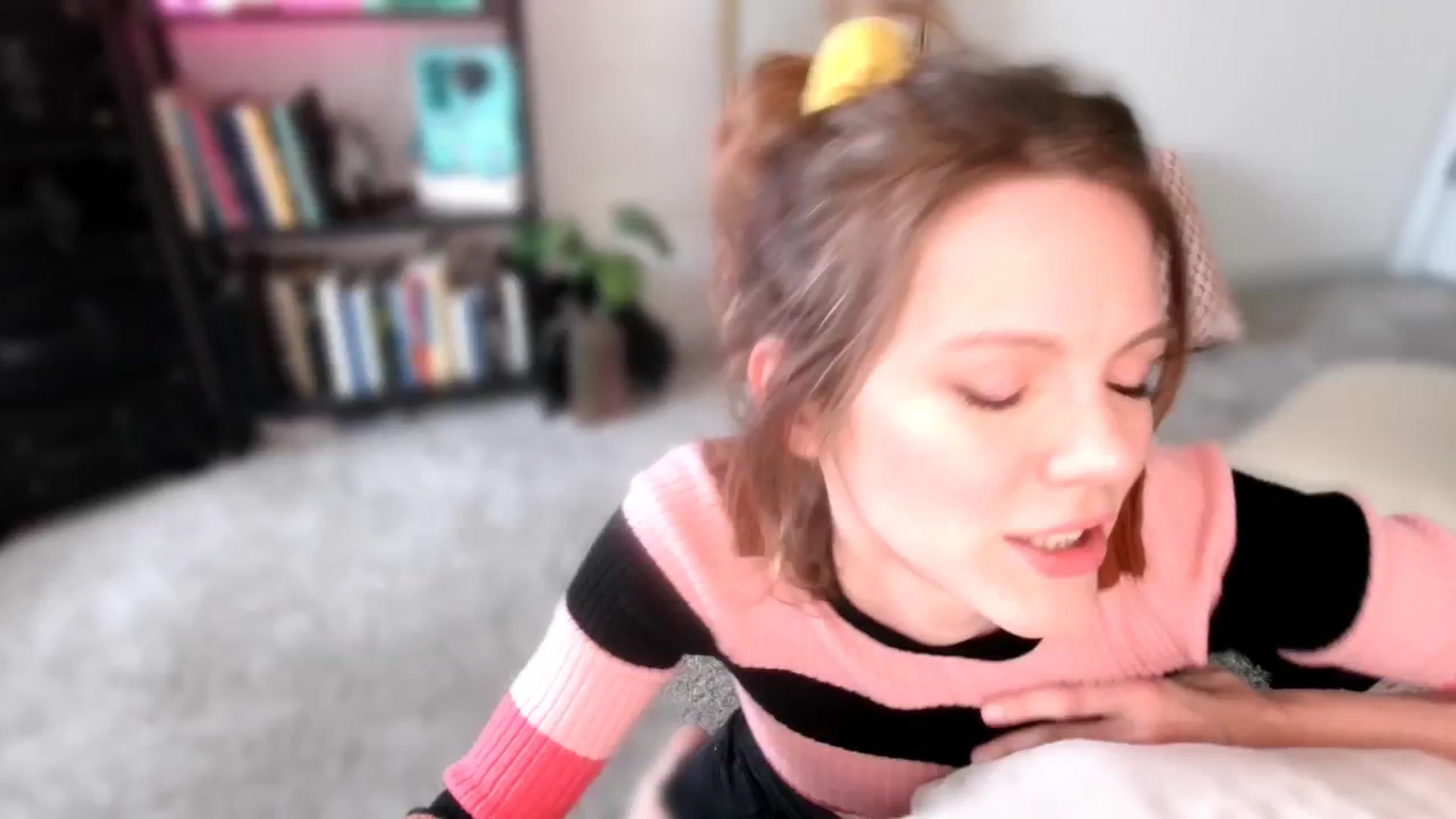 Gallery image thumbnail from OraYoung's myfreecams stream on, 01/03/2025, 21:25 image 9 of 20