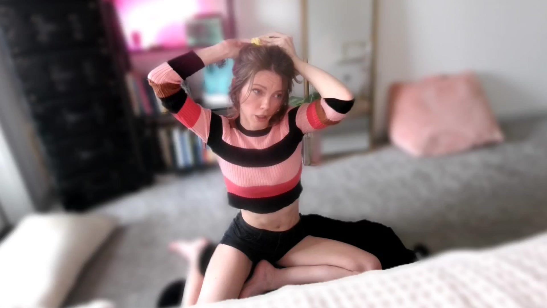 Gallery image thumbnail from OraYoung's myfreecams stream on, 01/03/2025, 21:25 image 19 of 20