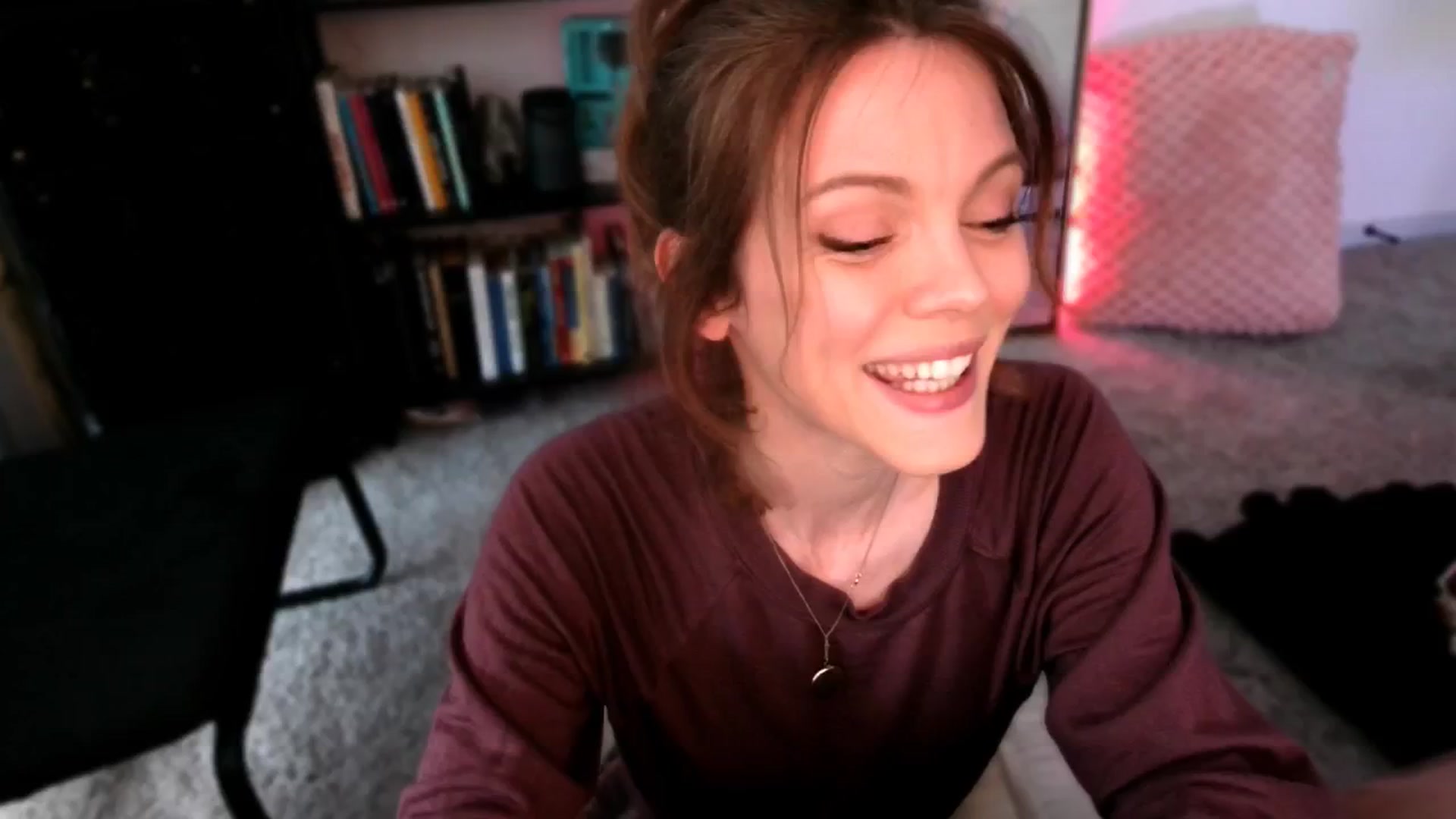 Gallery image thumbnail from OraYoung's myfreecams stream on, 01/05/2025, 24:01 image 3 of 20