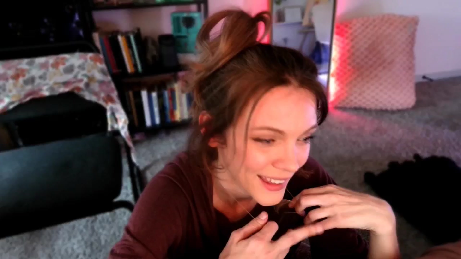 Gallery image thumbnail from OraYoung's myfreecams stream on, 01/05/2025, 24:01 image 19 of 20