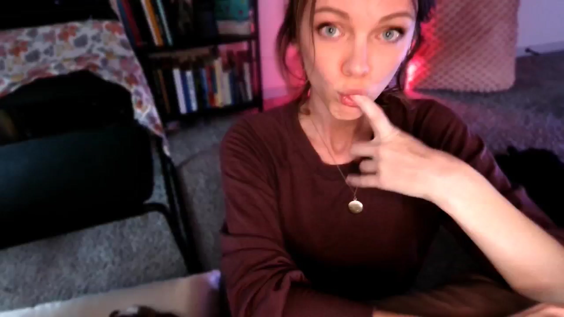 Gallery image thumbnail from OraYoung's myfreecams stream on, 01/05/2025, 24:38 image 11 of 20
