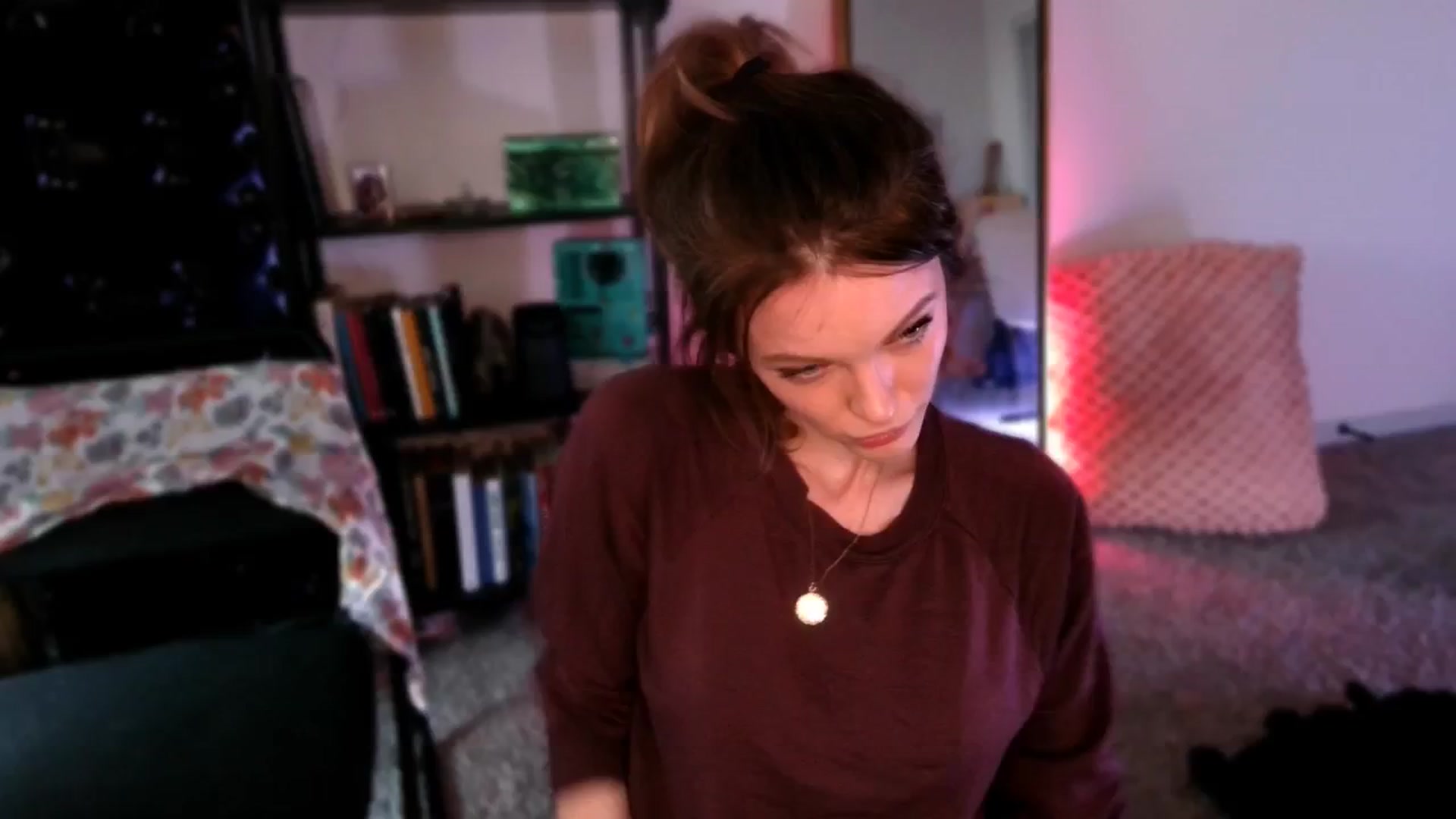 Gallery image thumbnail from OraYoung's myfreecams stream on, 01/05/2025, 24:38 image 8 of 20
