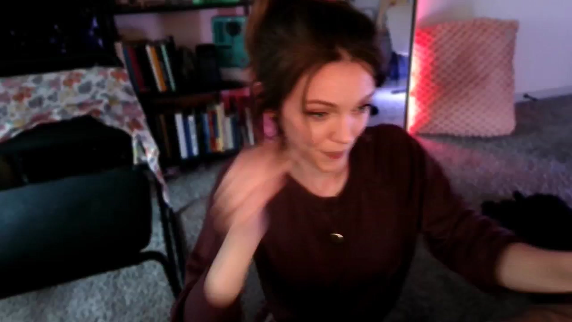 Gallery image thumbnail from OraYoung's myfreecams stream on, 01/05/2025, 24:38 image 4 of 20