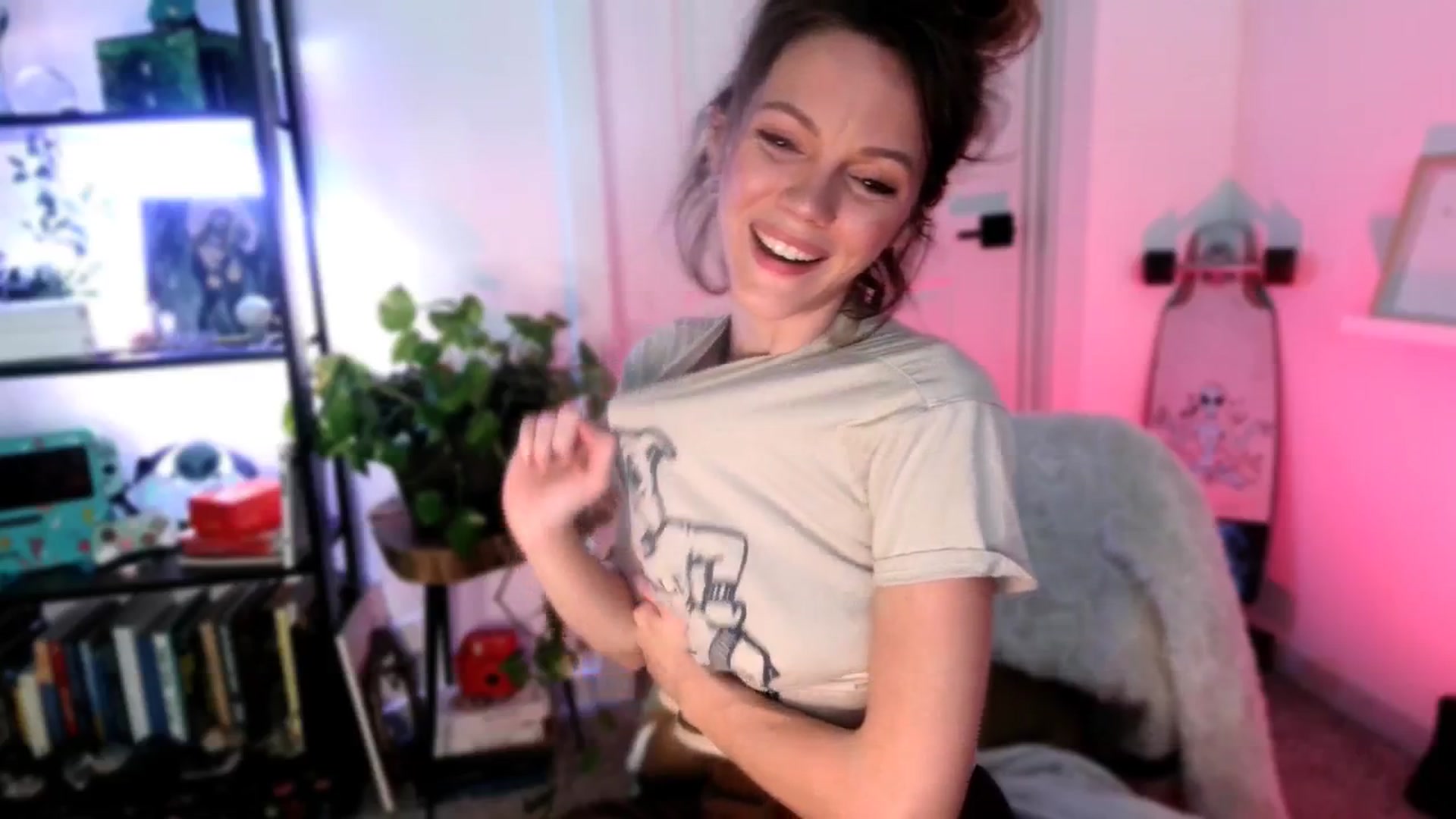 Gallery image thumbnail from OraYoung's myfreecams stream on, 01/15/2025, 24:00 image 10 of 20