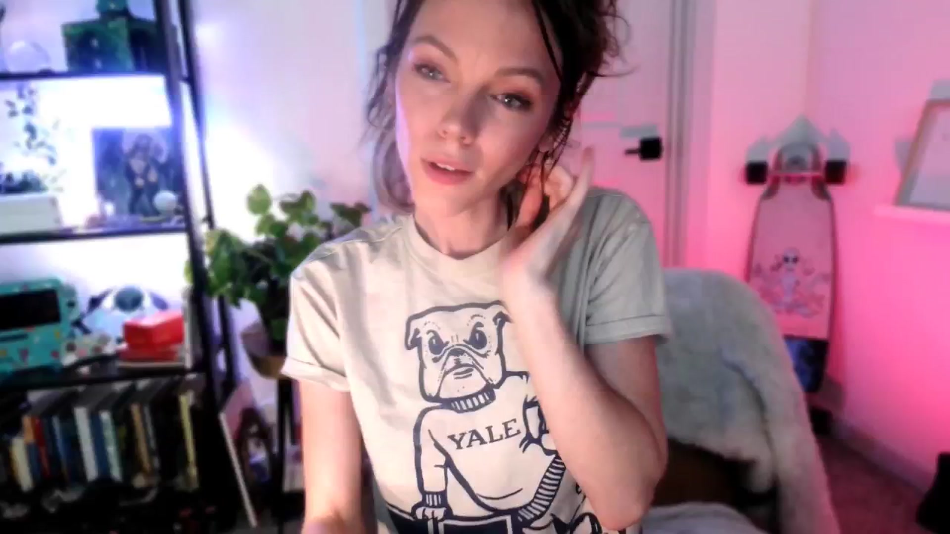 Gallery image thumbnail from OraYoung's myfreecams stream on, 01/15/2025, 24:00 image 17 of 20