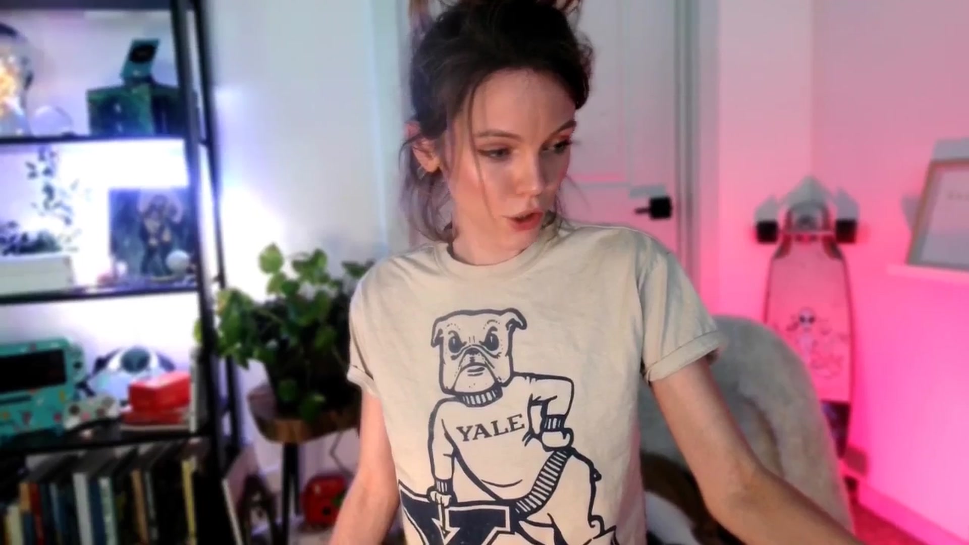 Gallery image thumbnail from OraYoung's myfreecams stream on, 01/15/2025, 24:00 image 4 of 20