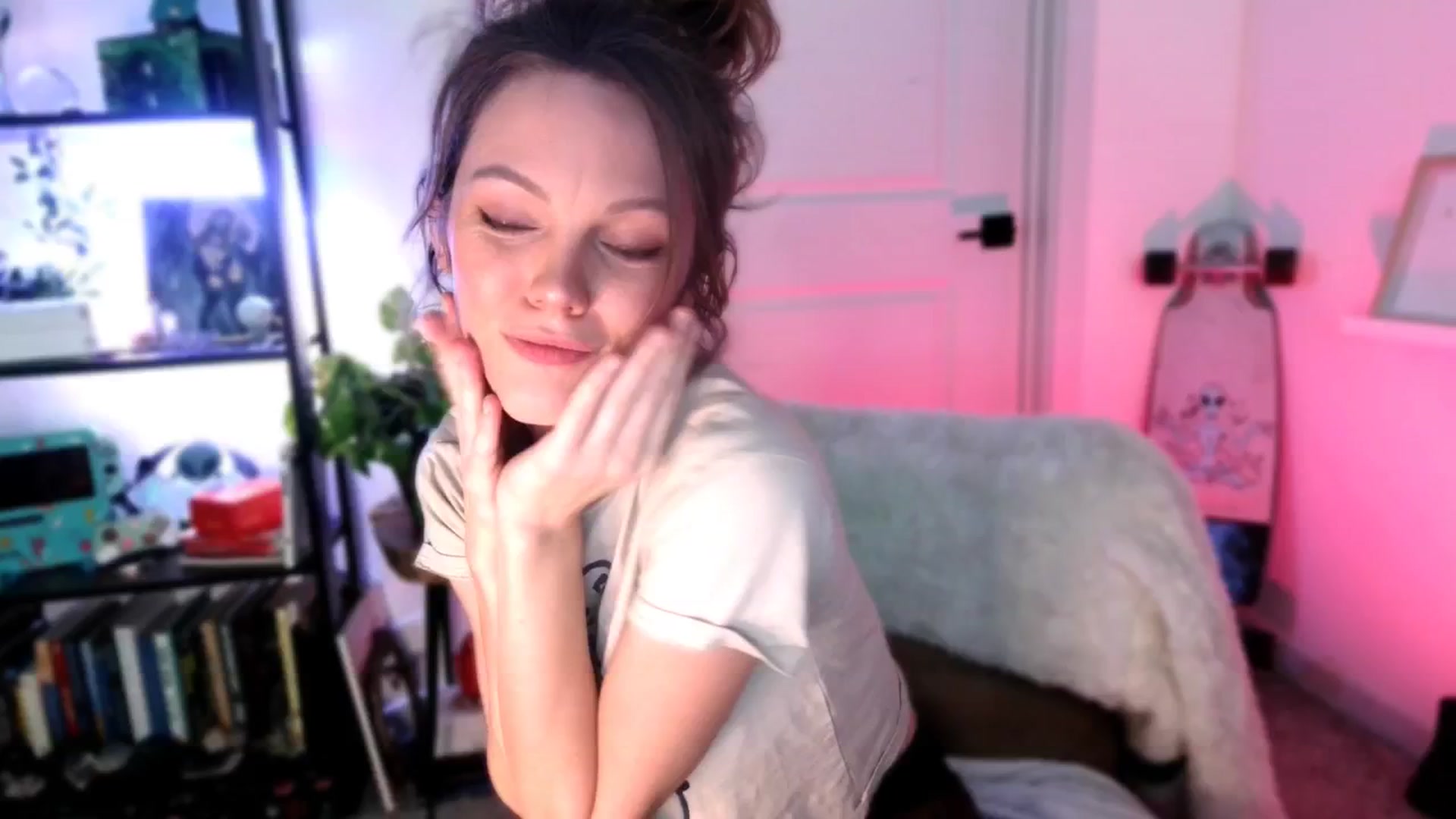Gallery image thumbnail from OraYoung's myfreecams stream on, 01/15/2025, 24:00 image 14 of 20