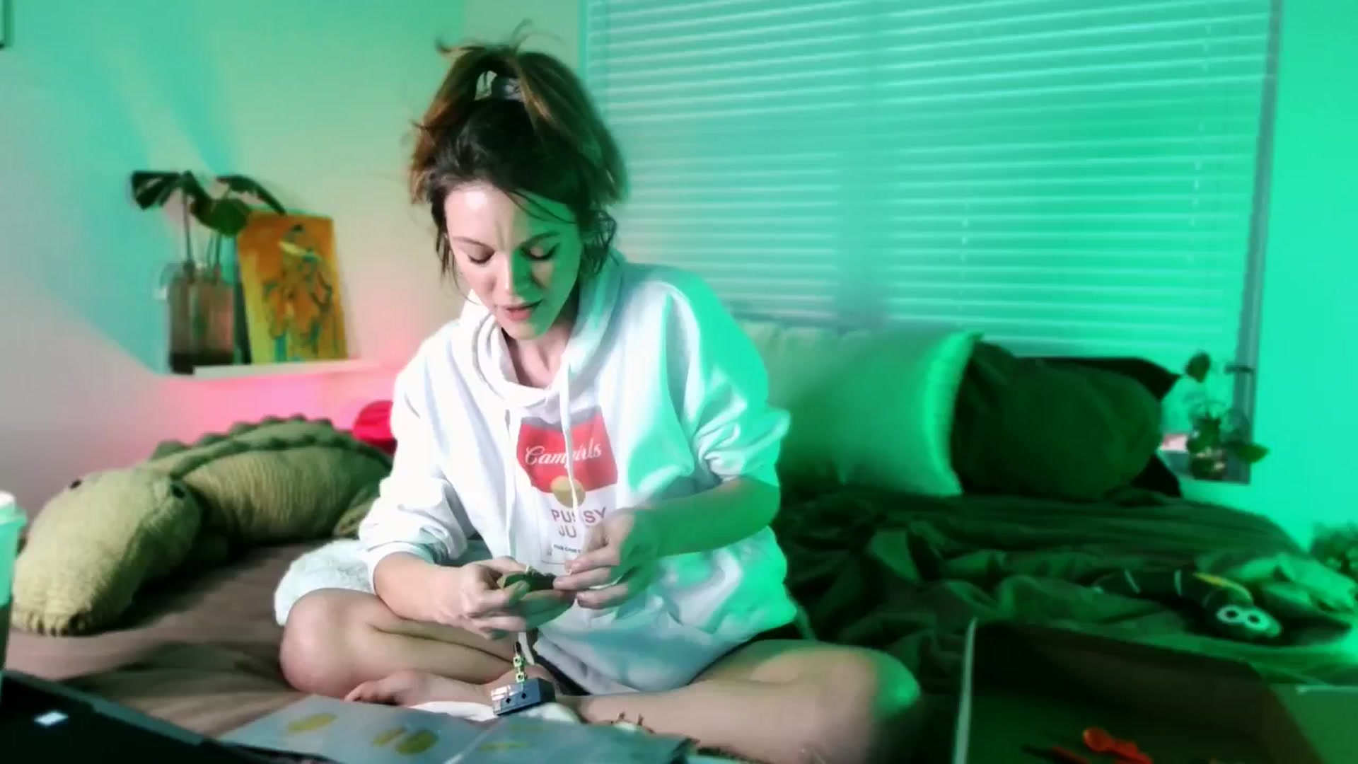 Gallery image thumbnail from OraYoung's myfreecams stream on, 01/29/2025, 01:14 image 17 of 20