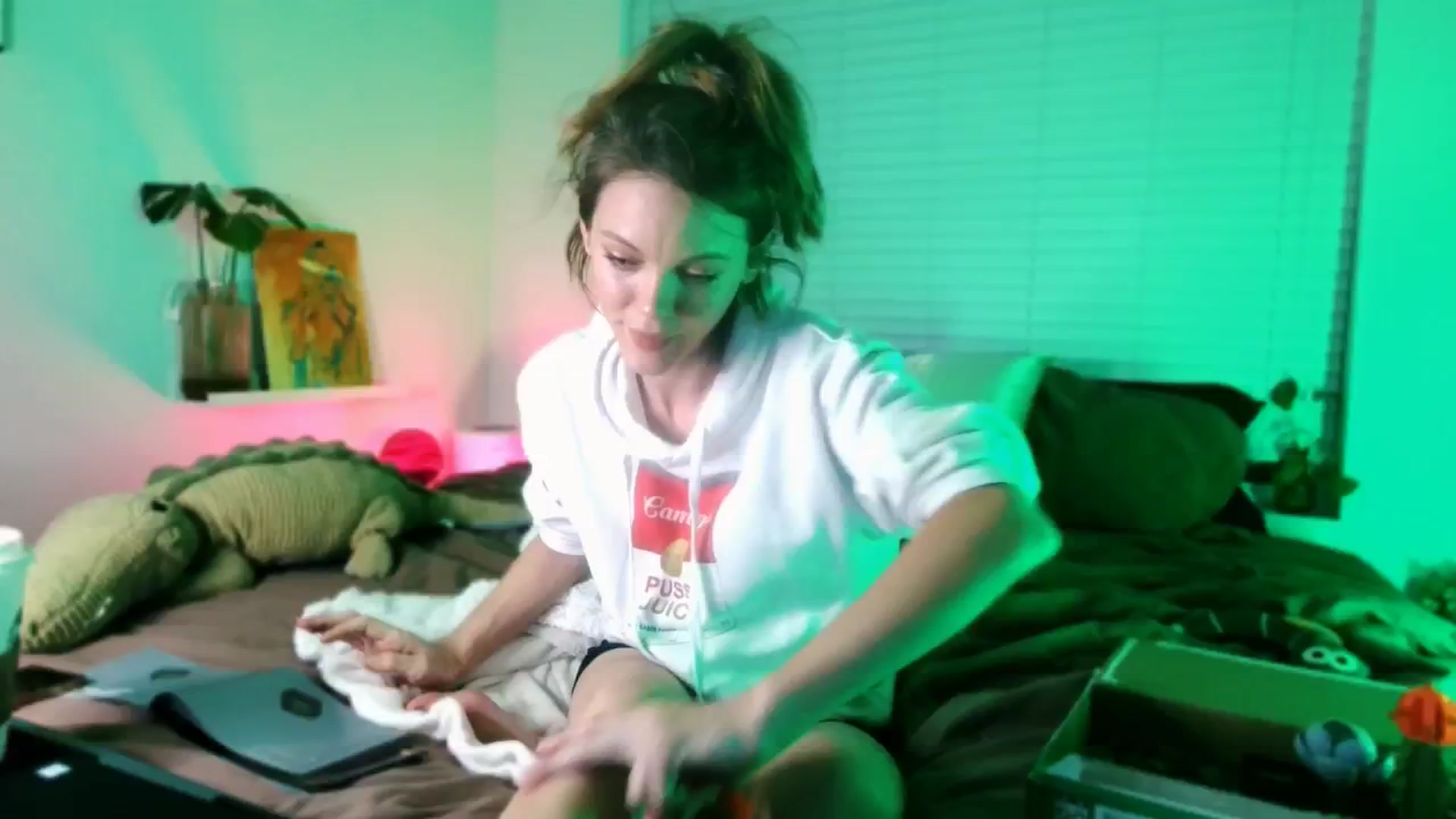 Gallery image thumbnail from OraYoung's myfreecams stream on, 01/29/2025, 01:32 image 11 of 20