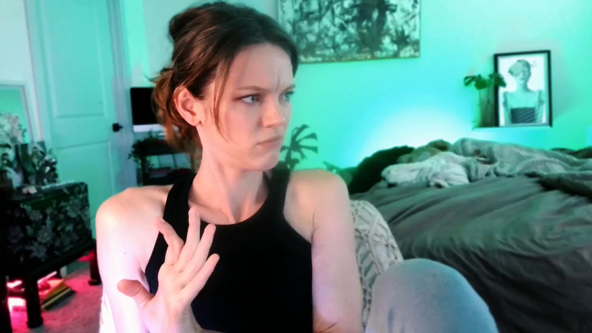 Gallery image thumbnail from OraYoung's myfreecams stream on, 02/26/2025, 23:44 image 4 of 20