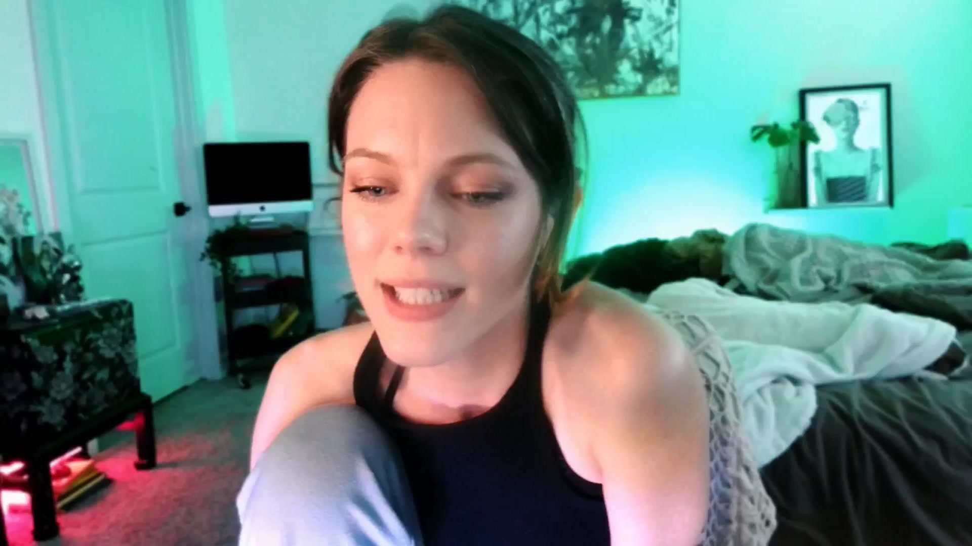 Gallery image thumbnail from OraYoung's myfreecams stream on, 02/26/2025, 23:44 image 17 of 20