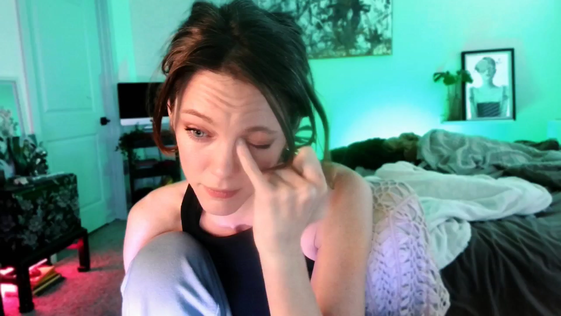 Gallery image thumbnail from OraYoung's myfreecams stream on, 02/26/2025, 23:44 image 16 of 20