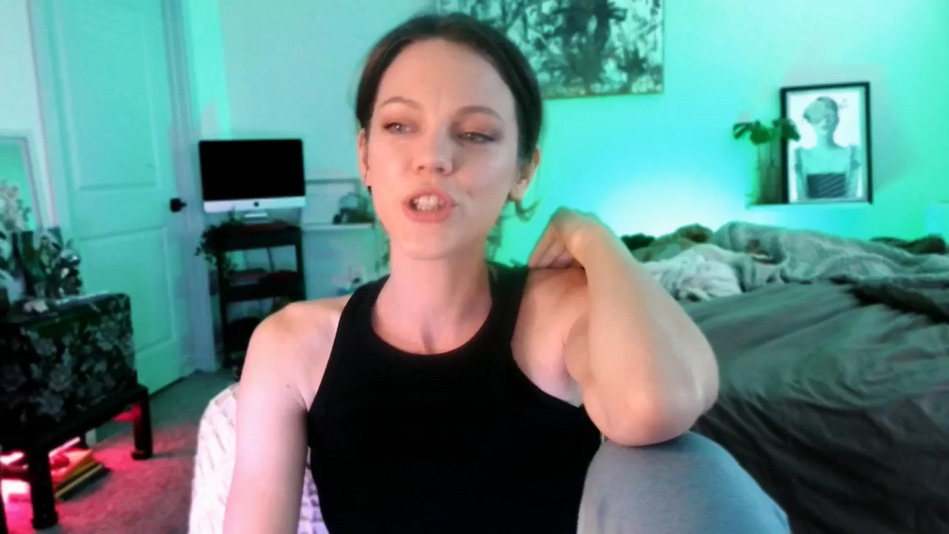 Gallery image thumbnail from OraYoung's myfreecams stream on, 02/26/2025, 23:44 image 6 of 20
