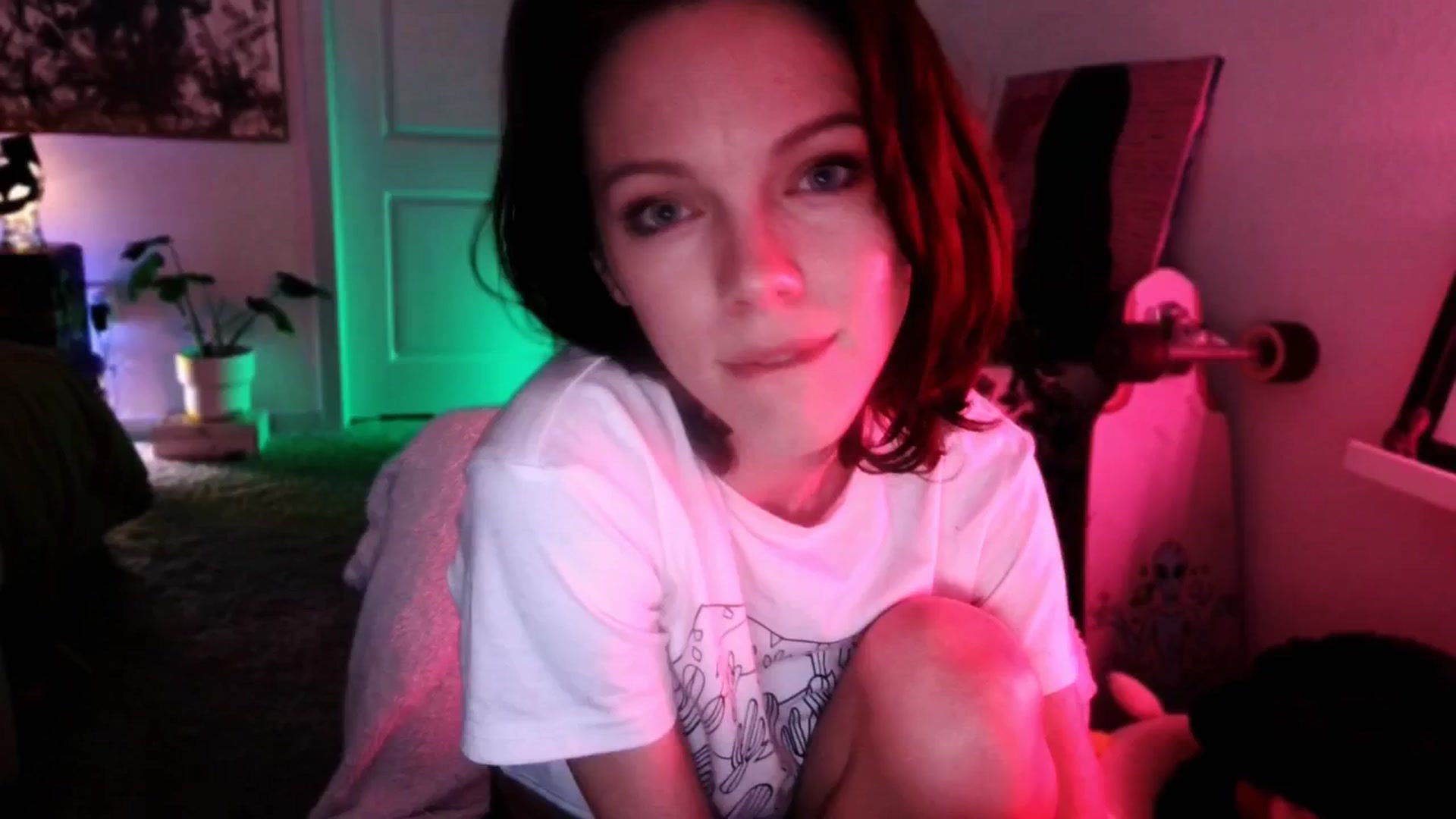Gallery image thumbnail from OraYoung's myfreecams stream on, 03/06/2025, 01:48 image 11 of 20