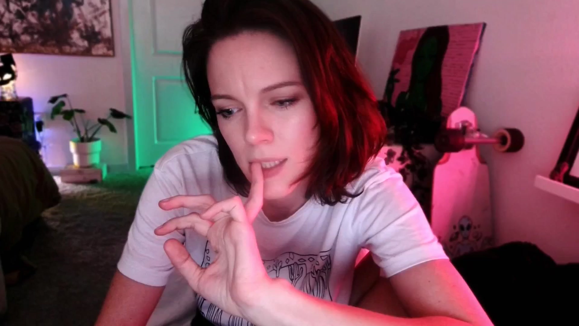 Gallery image thumbnail from OraYoung's myfreecams stream on, 03/06/2025, 01:48 image 7 of 20