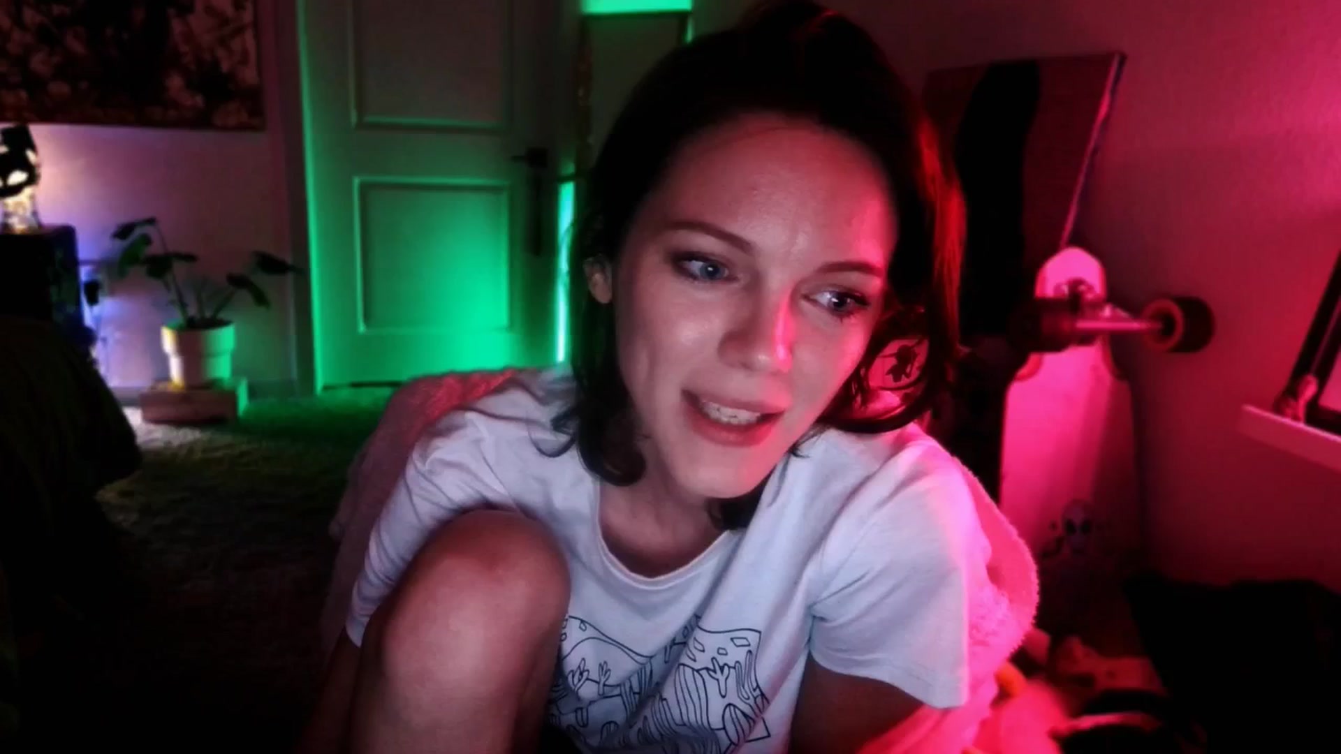 Gallery image thumbnail from OraYoung's myfreecams stream on, 03/06/2025, 01:48 image 15 of 20