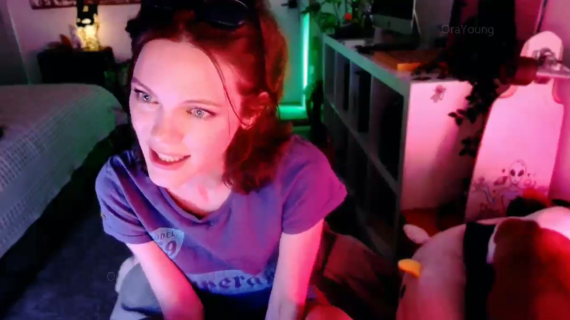 Gallery image thumbnail from OraYoung's myfreecams stream on, 03/13/2025, 04:40 image 12 of 20