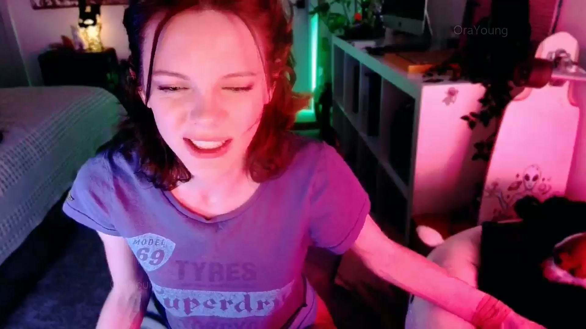 Gallery image thumbnail from OraYoung's myfreecams stream on, 03/13/2025, 04:40 image 15 of 20