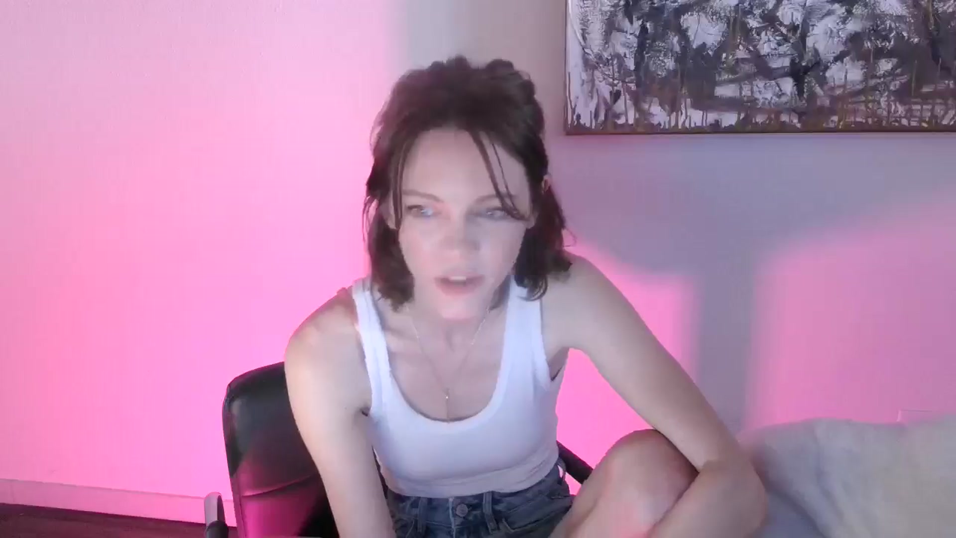 Gallery image thumbnail from OraYoung's myfreecams stream on, 05/07/2025, 17:52 image 3 of 20