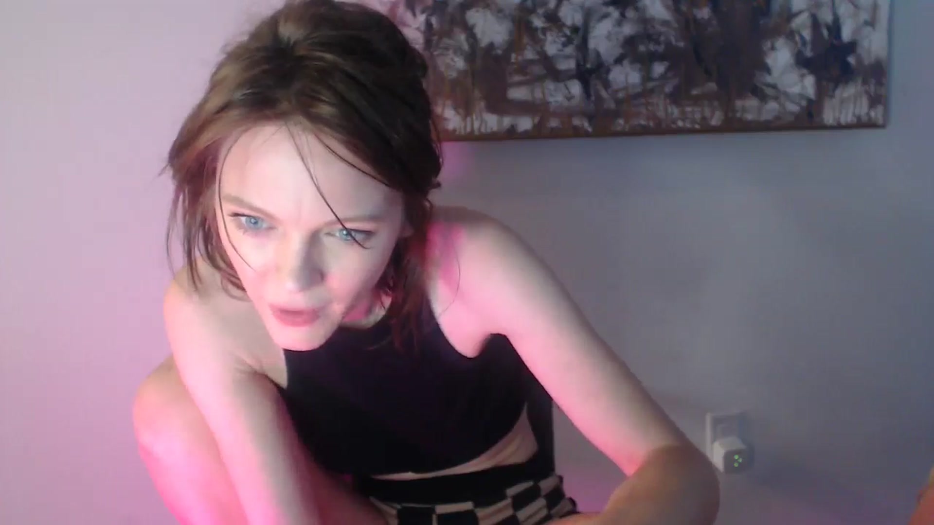 Gallery image thumbnail from OraYoung's myfreecams stream on, 05/15/2025, 20:39 image 8 of 20