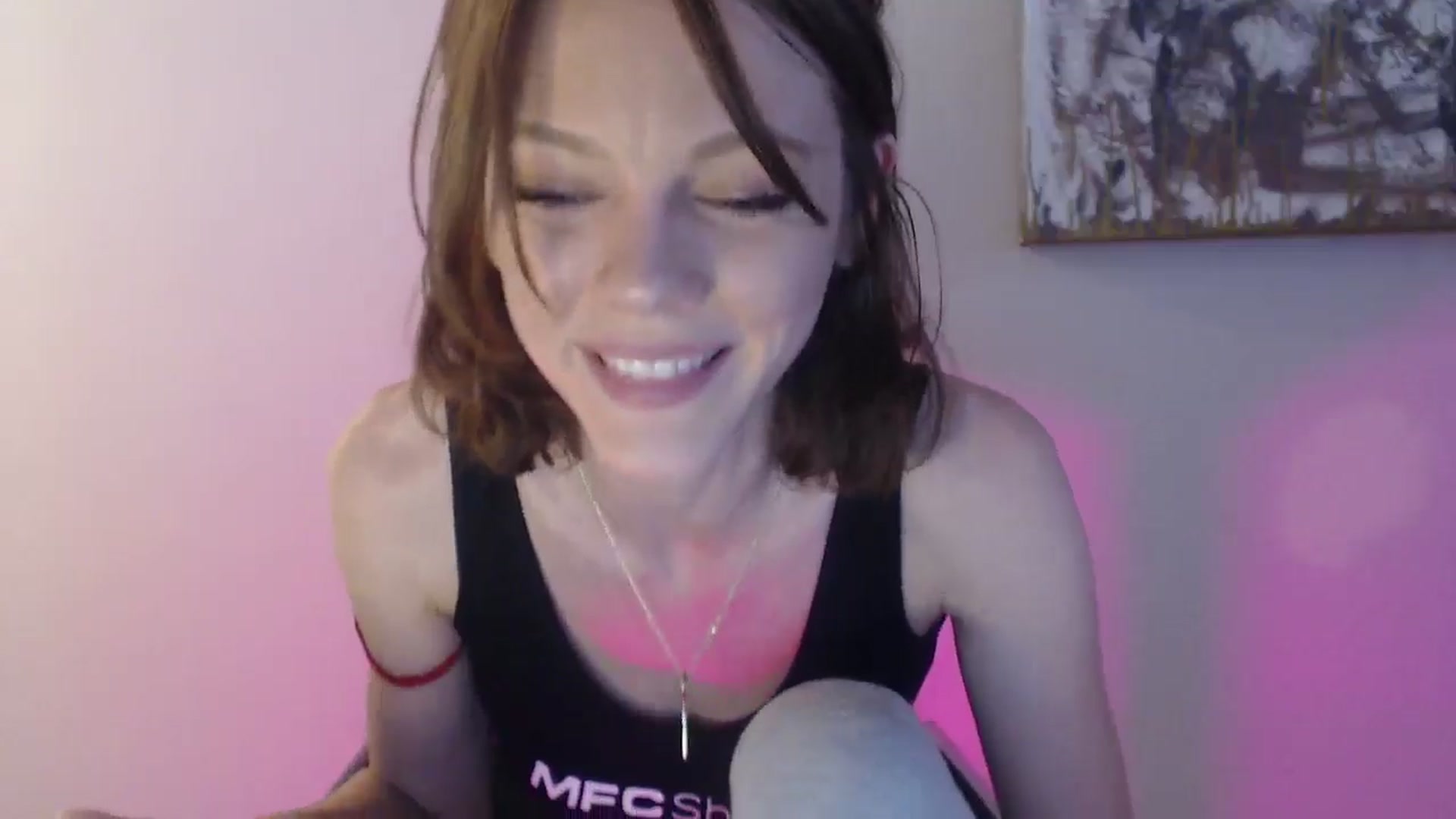 Gallery image thumbnail from OraYoung's myfreecams stream on, 05/21/2025, 19:49 image 2 of 20