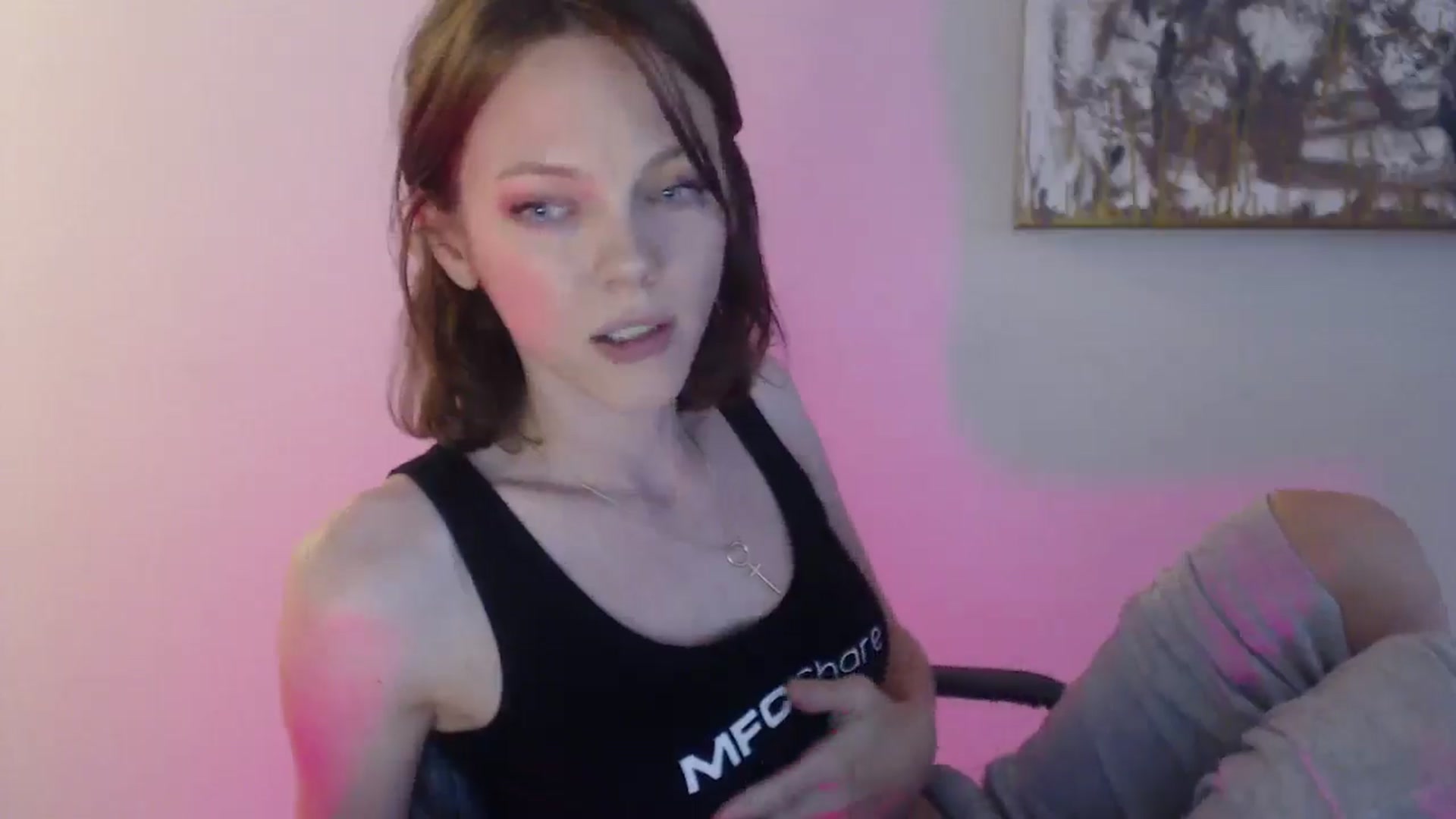 Gallery image thumbnail from OraYoung's myfreecams stream on, 05/21/2025, 19:49 image 19 of 20