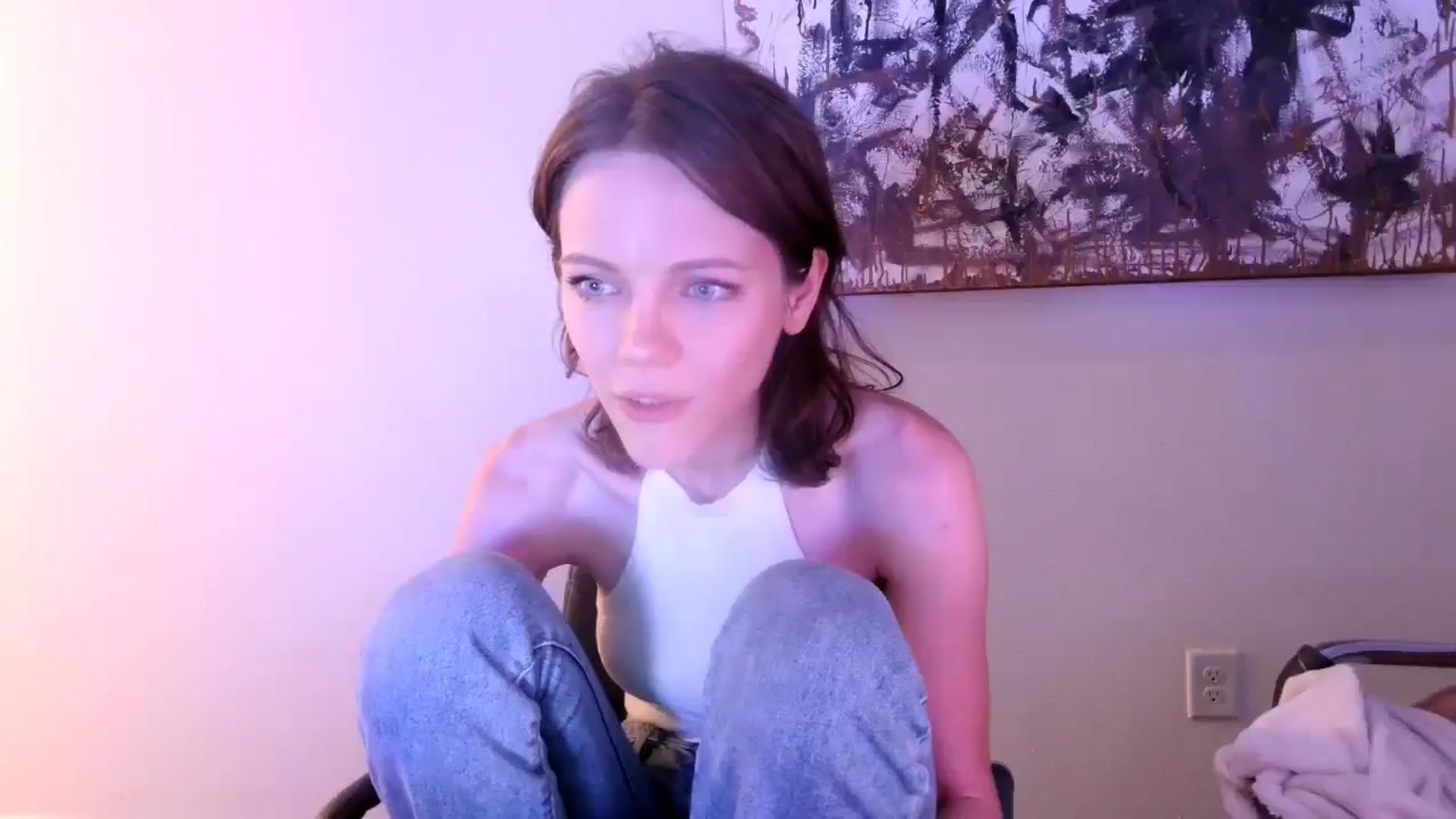 Gallery image thumbnail from OraYoung's myfreecams stream on, 07/04/2025, 24:01 image 17 of 20