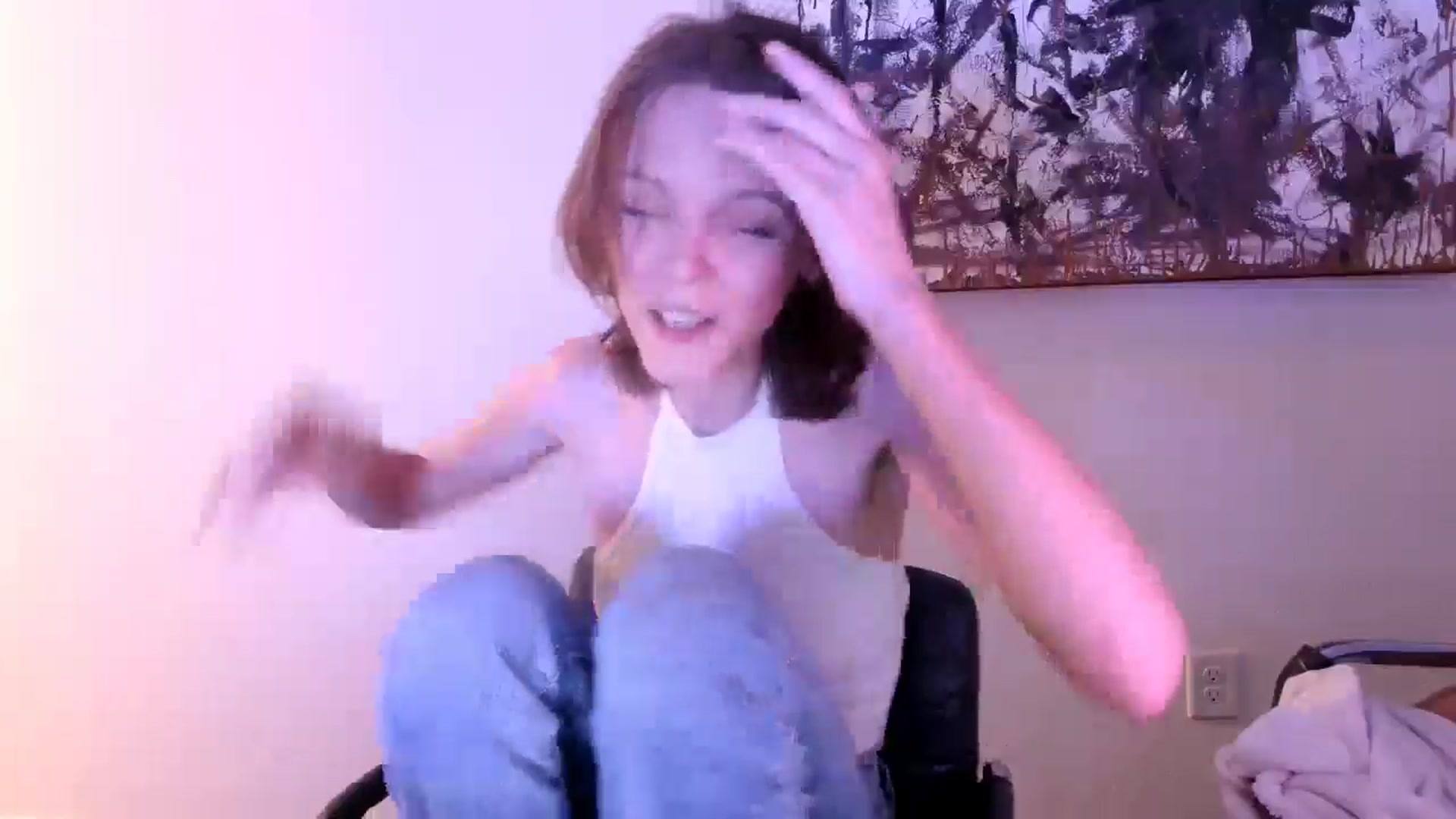 Gallery image thumbnail from OraYoung's myfreecams stream on, 07/04/2025, 24:01 image 16 of 20