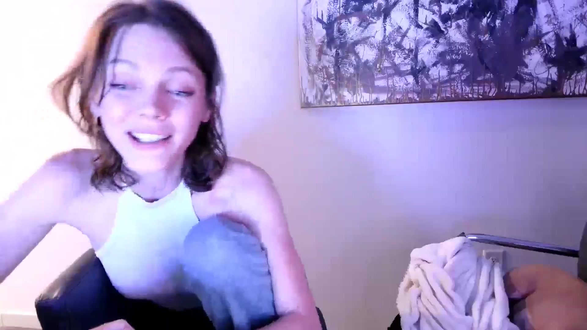 Gallery image thumbnail from OraYoung's myfreecams stream on, 07/04/2025, 24:49 image 17 of 20