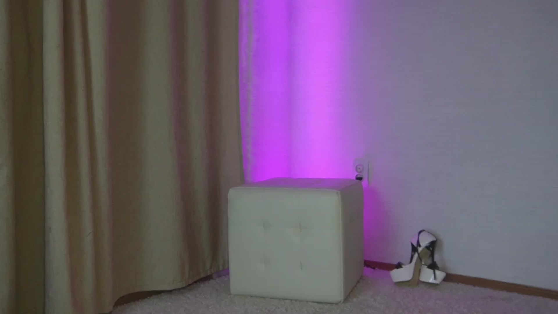 Gallery image thumbnail from Orange_pie's myfreecams stream on, 11/27/2022, 18:53 image 13 of 20
