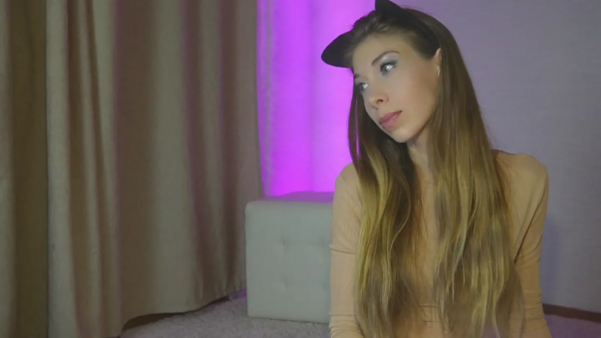 Gallery image thumbnail from Orange_pie's myfreecams stream on, 11/27/2022, 18:53 image 12 of 20