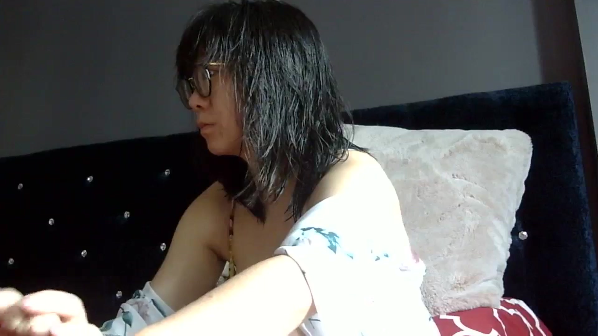 Gallery image thumbnail from Orchid_Kitty's myfreecams stream on, 09/08/2023, 18:06 image 3 of 20