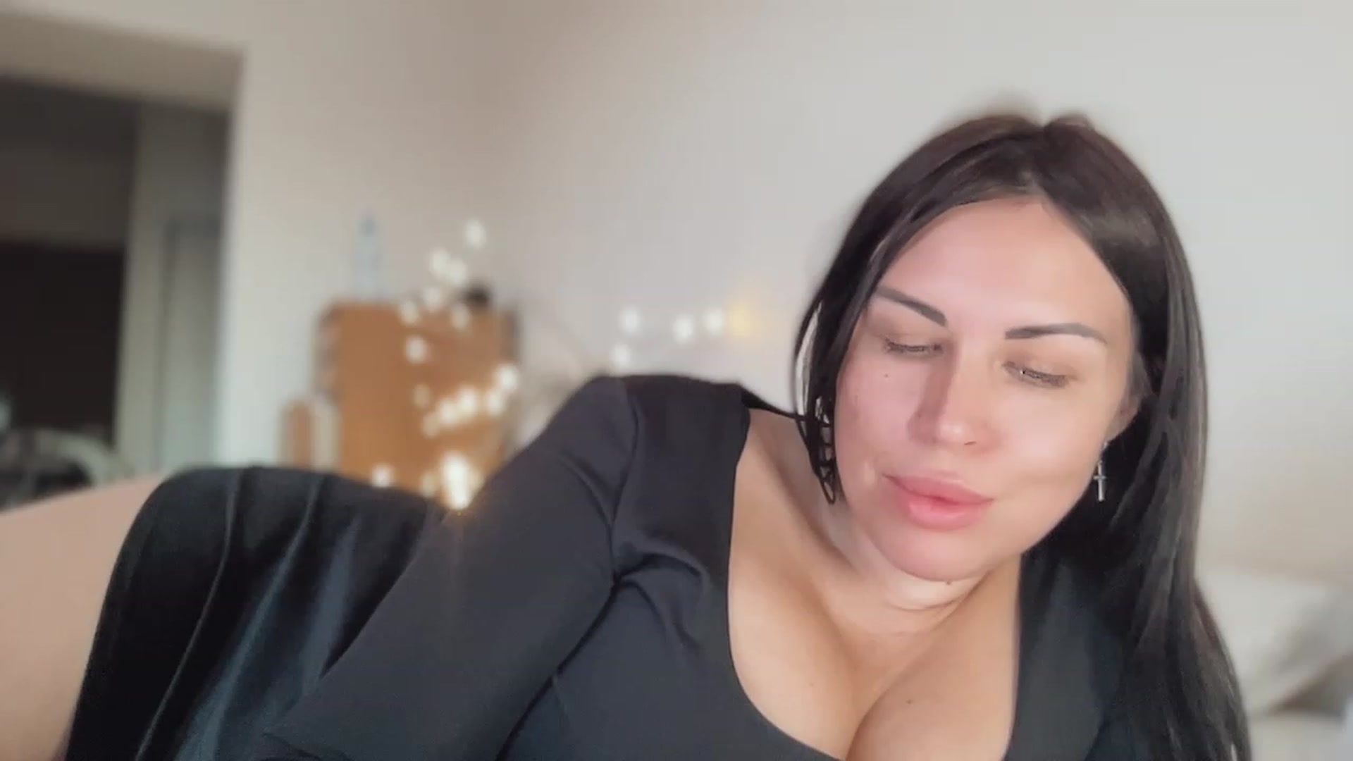 Gallery image thumbnail from OregonPrivate's myfreecams stream on, 03/16/2023, 12:24 image 4 of 20