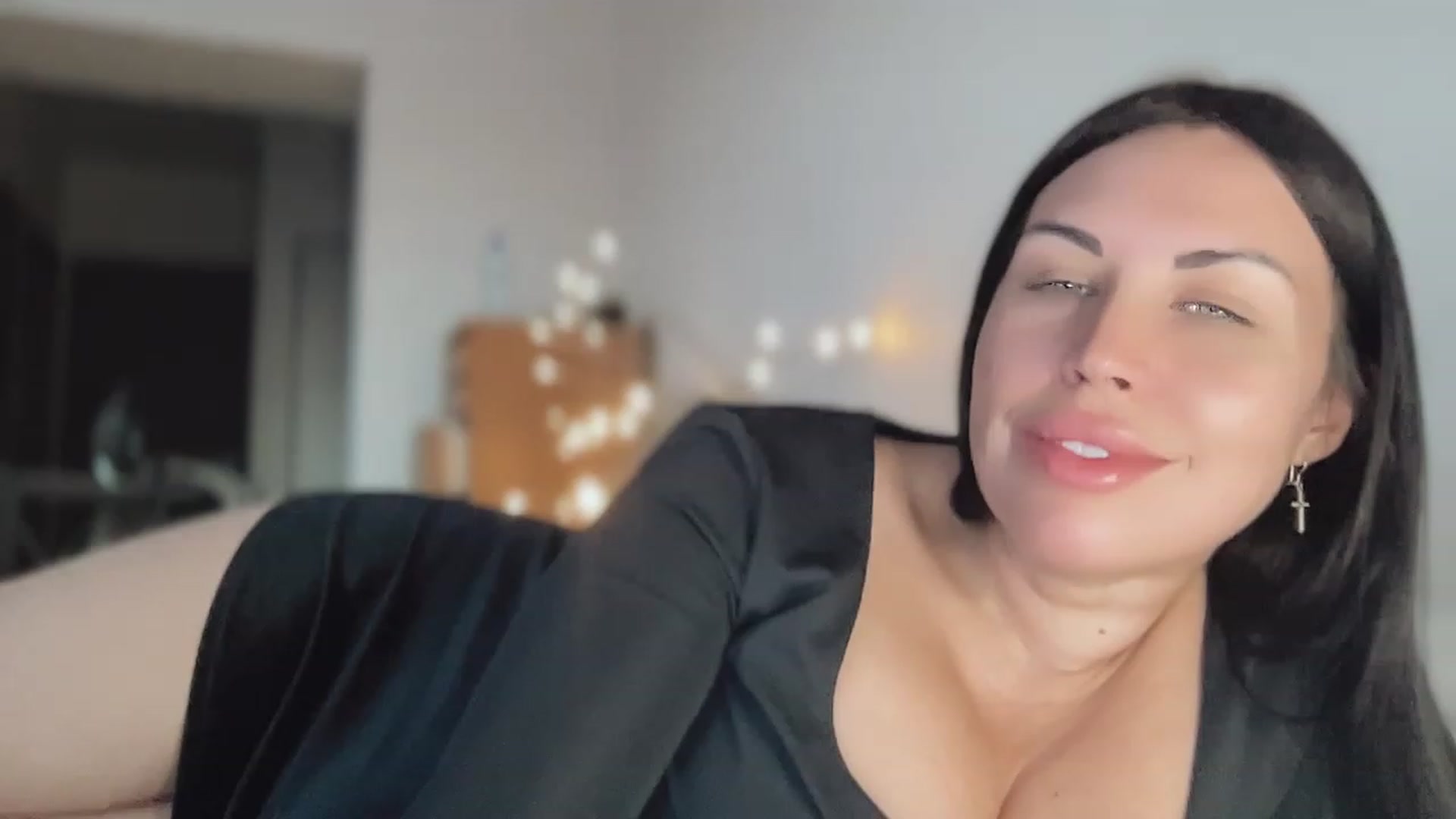 Gallery image thumbnail from OregonPrivate's myfreecams stream on, 03/16/2023, 12:24 image 18 of 20