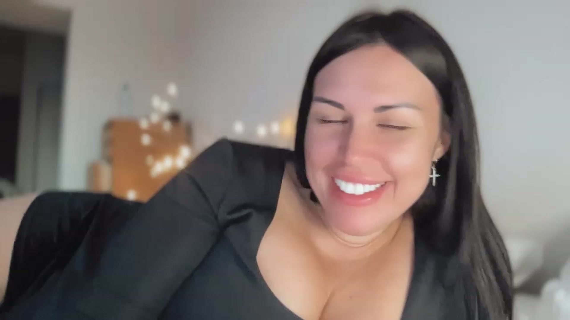 Gallery image thumbnail from OregonPrivate's myfreecams stream on, 03/16/2023, 12:24 image 20 of 20
