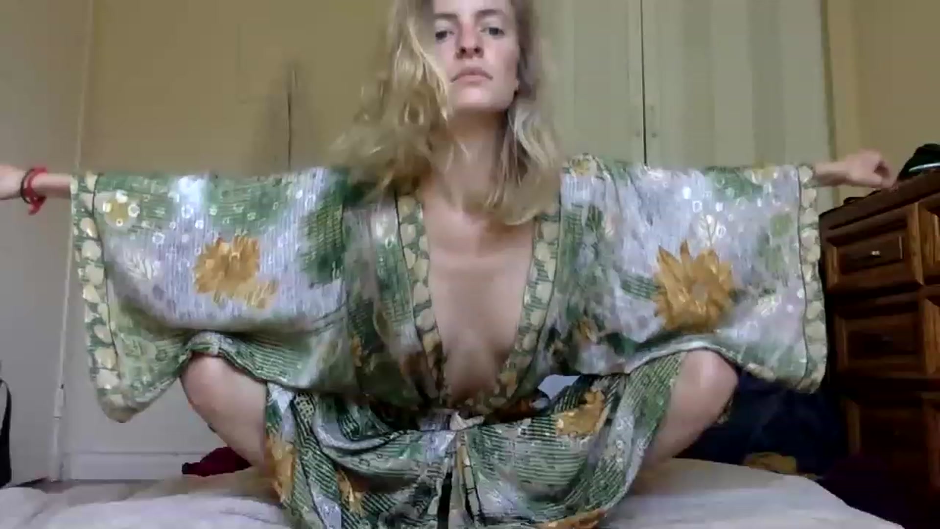 Gallery image thumbnail from OrgasmicWomen's myfreecams stream on, 02/15/2023, 17:27 image 17 of 20