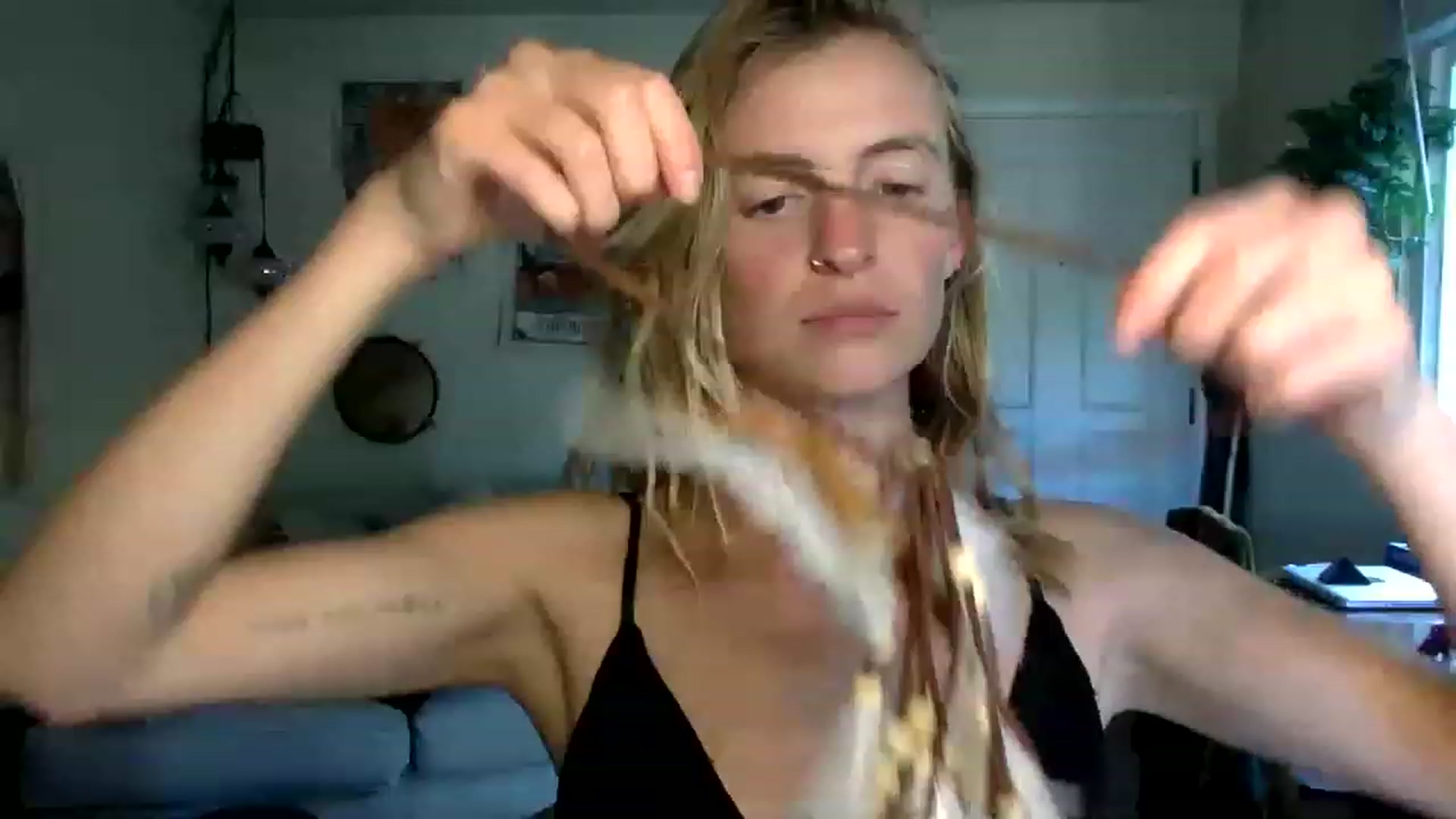 Gallery image thumbnail from OrgasmicWomen's myfreecams stream on, 02/19/2023, 24:08 image 8 of 20