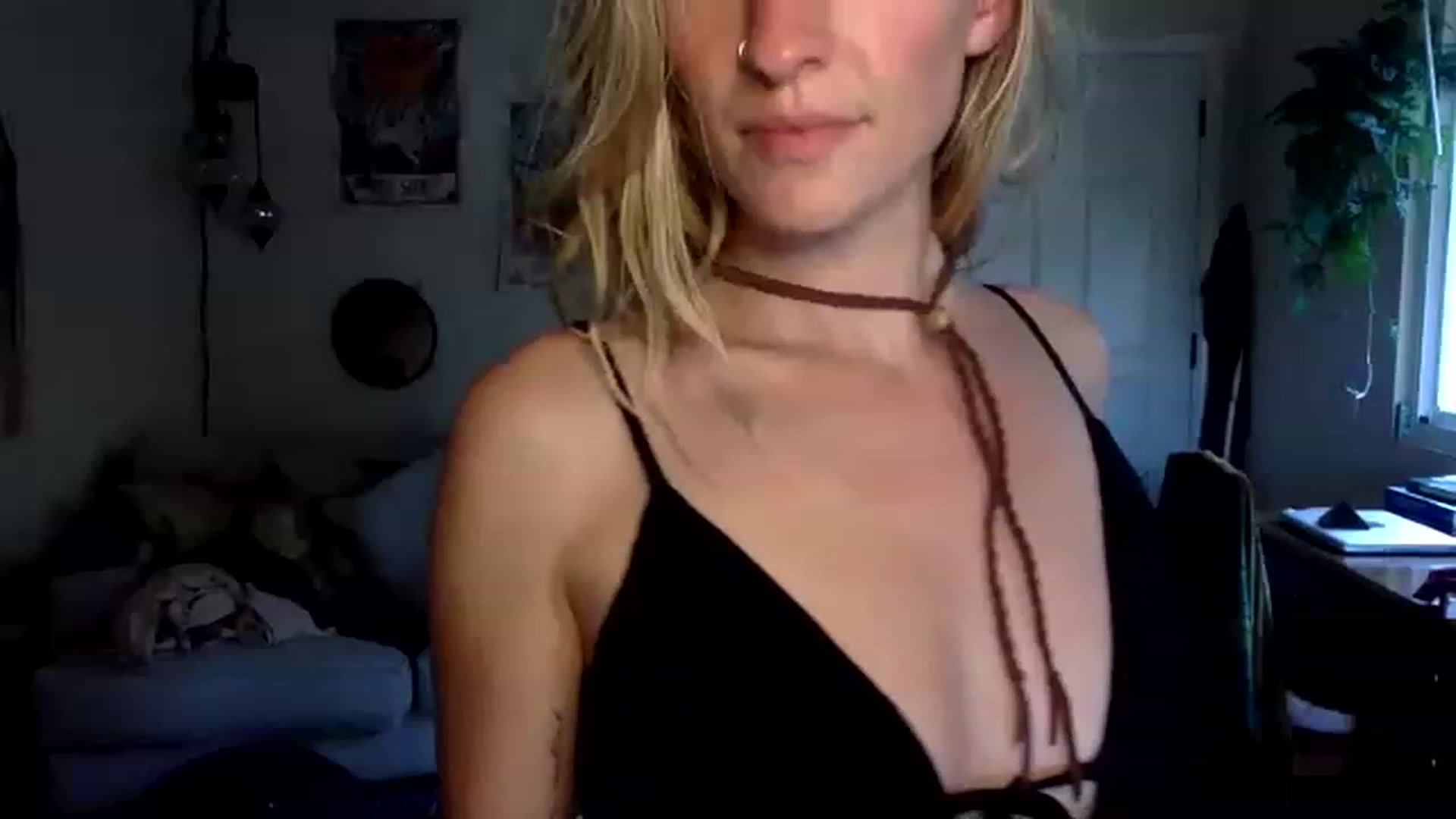 Gallery image thumbnail from OrgasmicWomen's myfreecams stream on, 02/19/2023, 24:08 image 9 of 20
